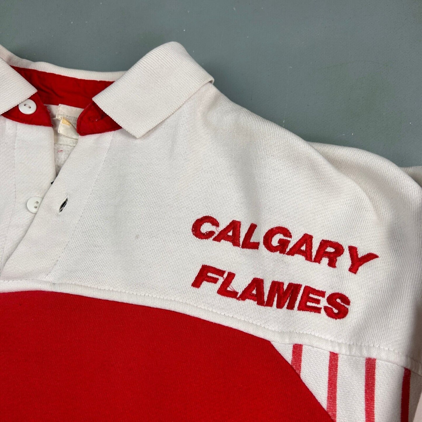 VINTAGE 90s NHL Calgary Flames Embroidered Collared Sweater sz Medium Adult