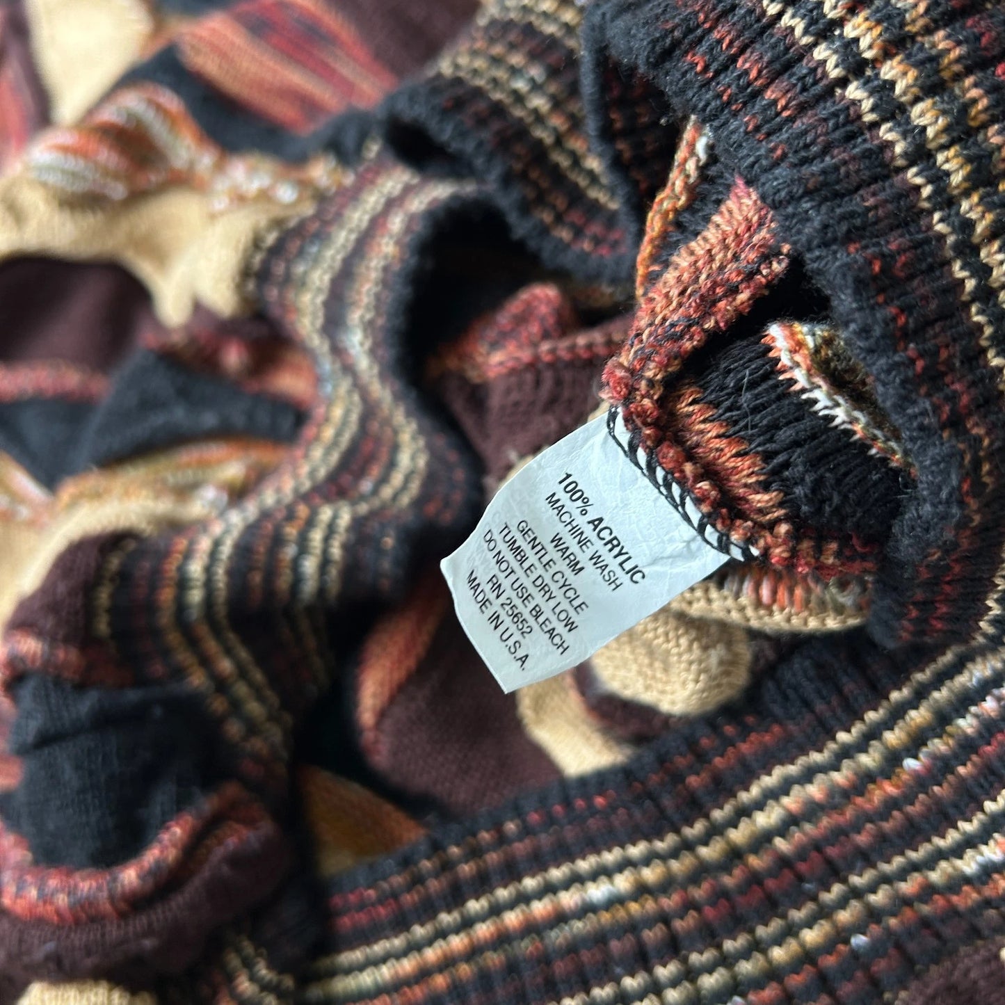 VINTAGE | 3D Textured Coogie Style Protege Knit Sweater sz M