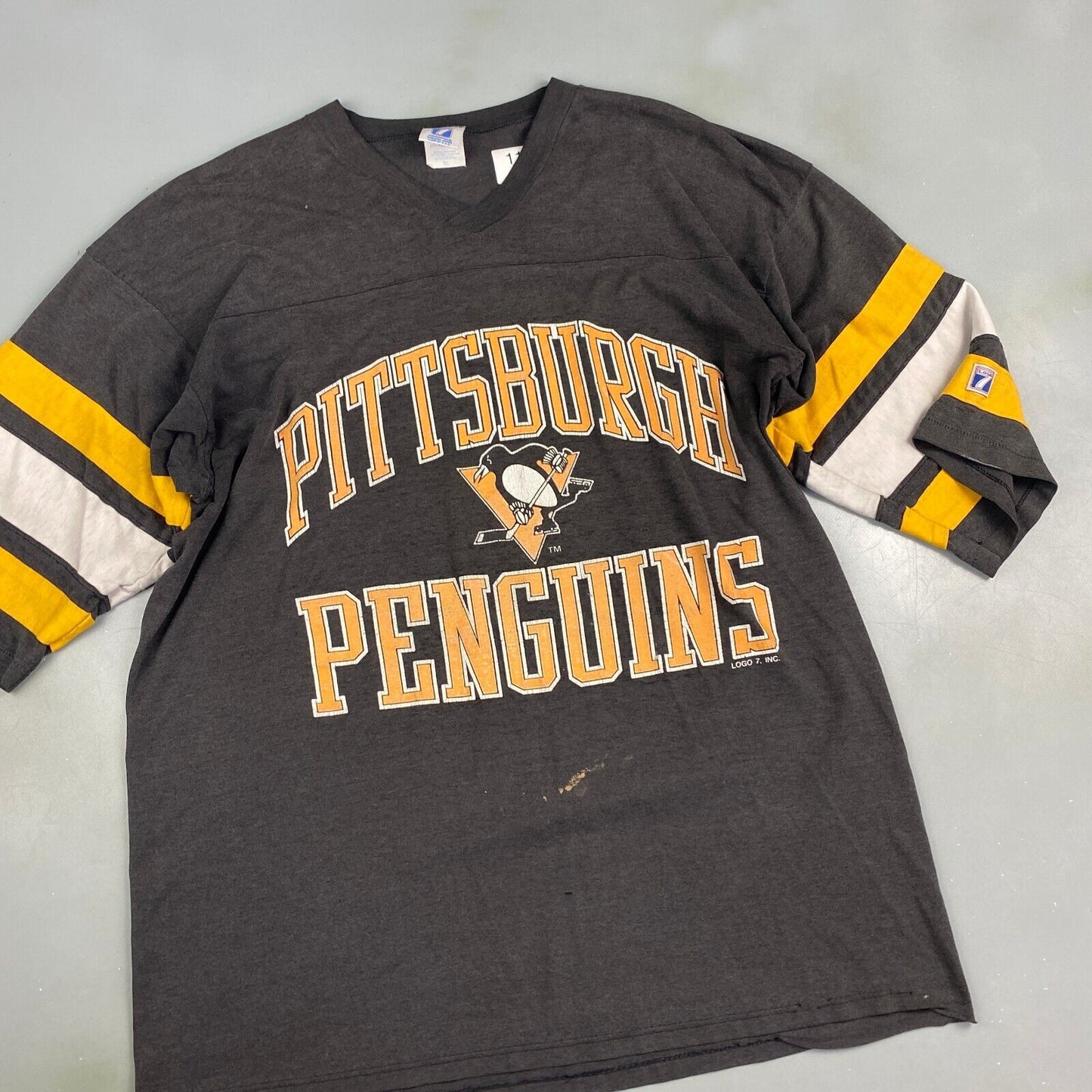 VINTAGE 90s Logo 7 Pittsburgh Penguins NHL Hockey T-Shirt sz XL Adult