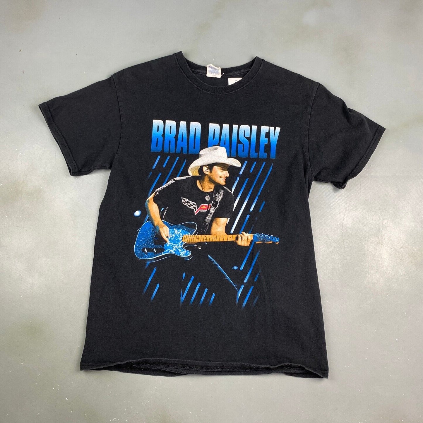 VINTAGE Brad Paisley Black Band Tour T-Shirt sz Medium Men Adult
