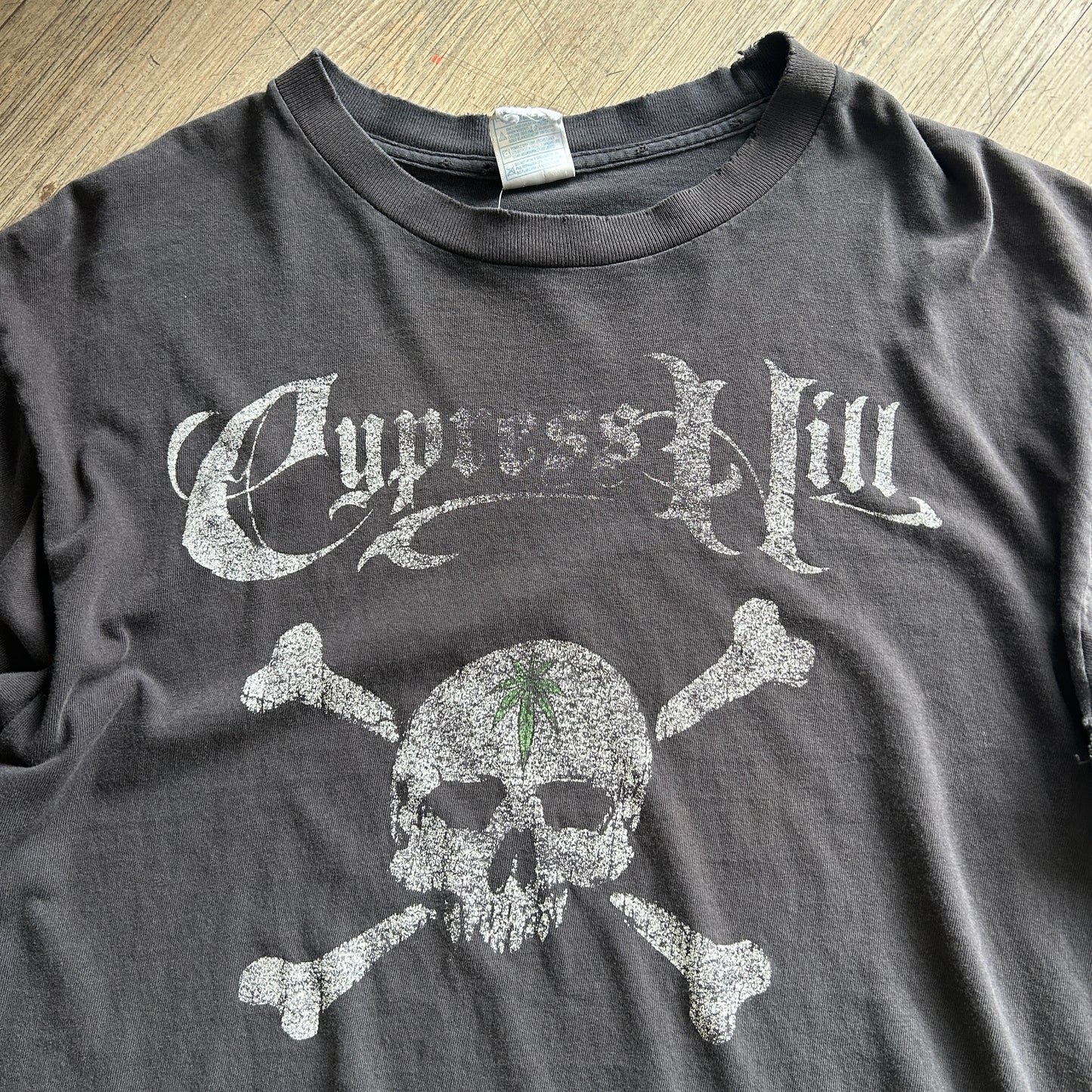VINTAGE | Cypress Hill Thrashed Rap T-Shirt sz L