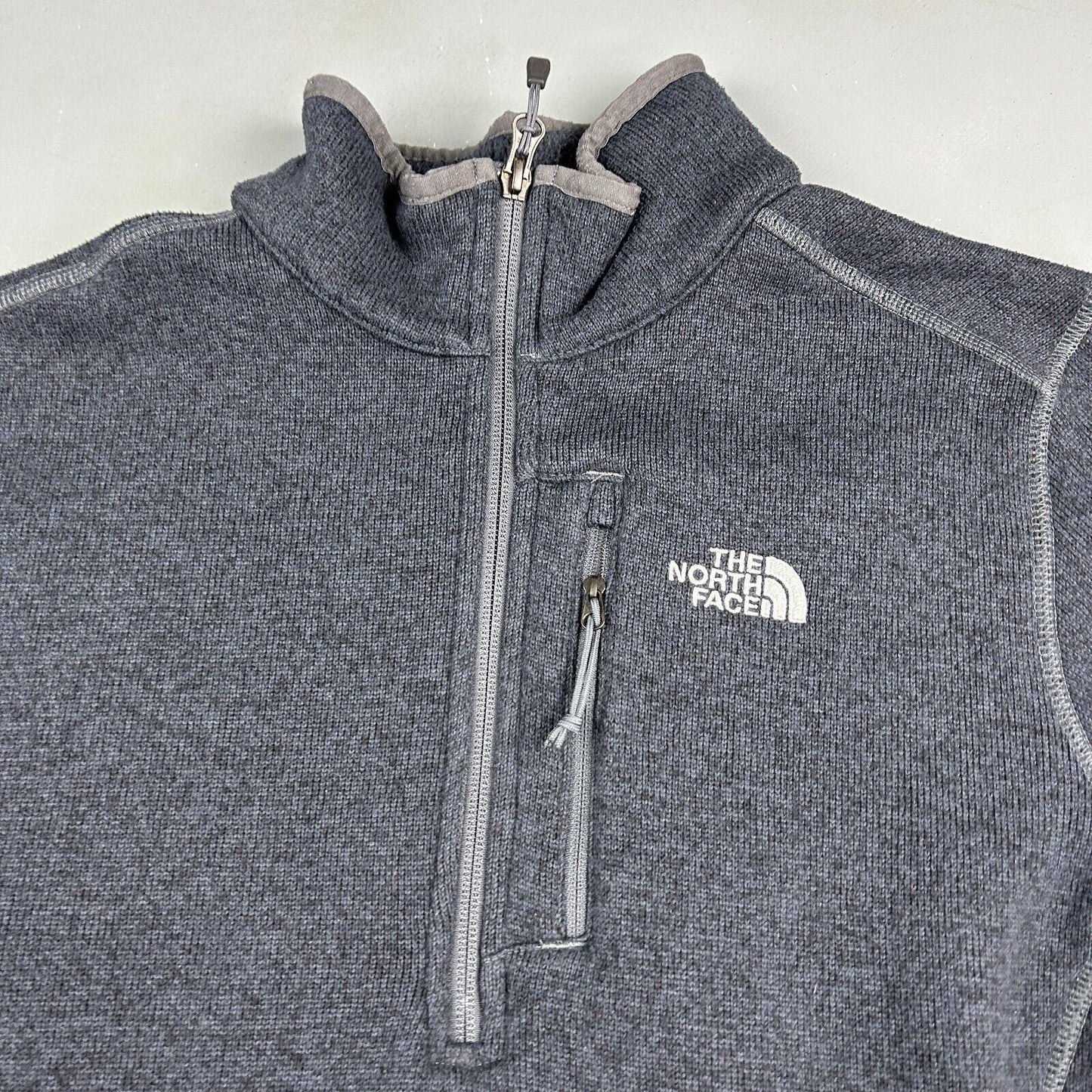 VINTAGE The North Face 1/2 Zip Grey Tech Fleece Sweater sz Medium Adult