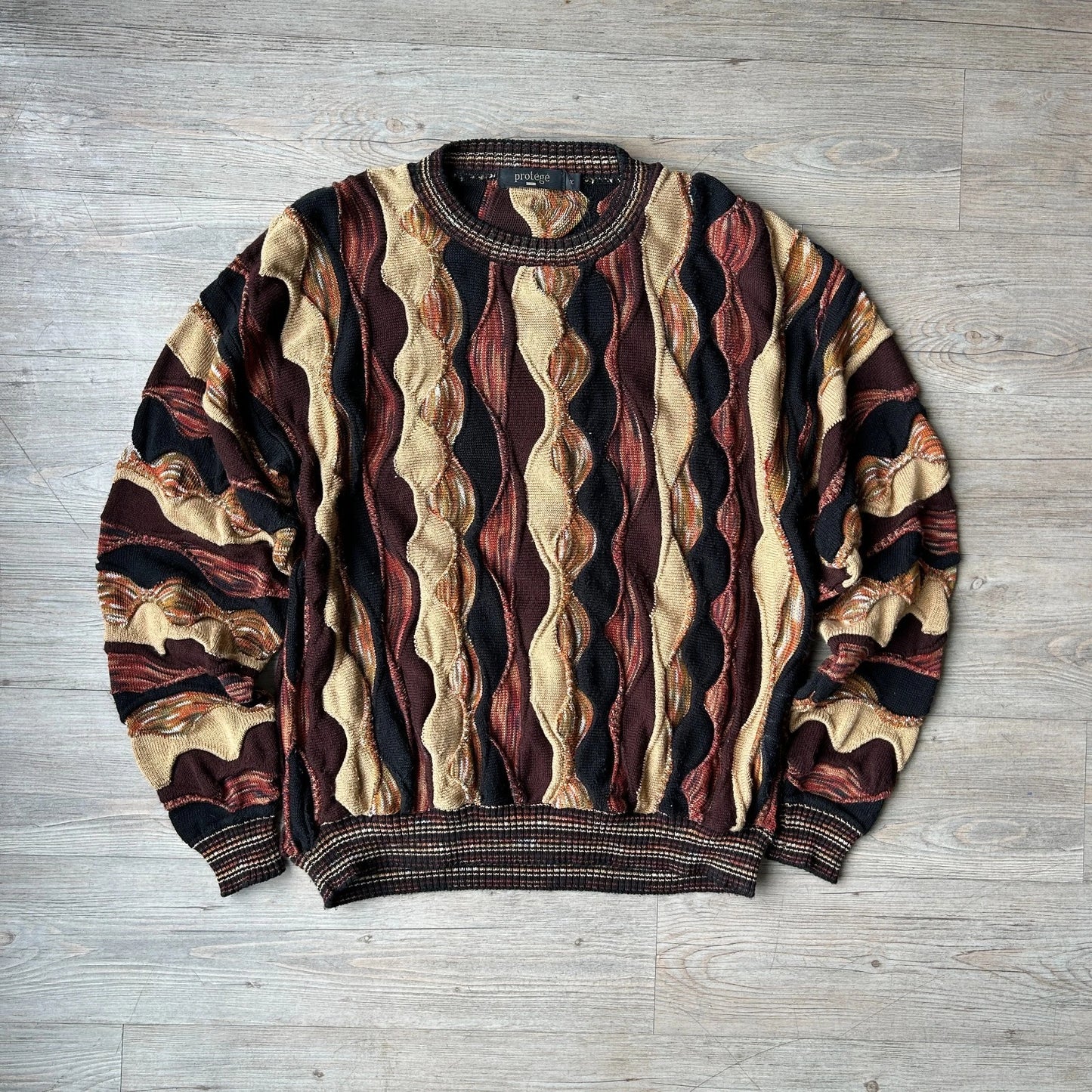 VINTAGE | 3D Textured Coogie Style Protege Knit Sweater sz M