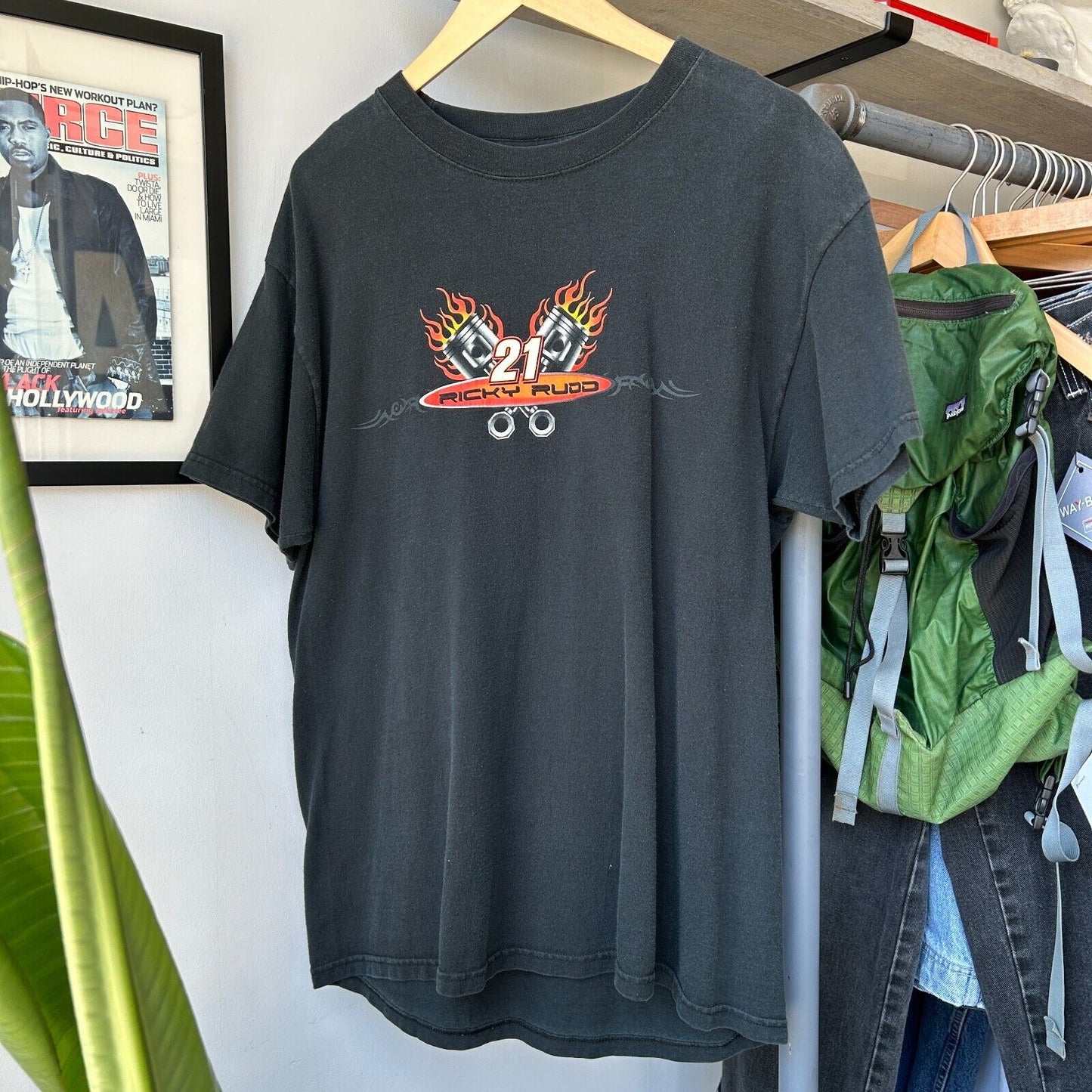 VINTAGE | Ricky Rudd Nascar Engine Flames Car T-Shirt sz L