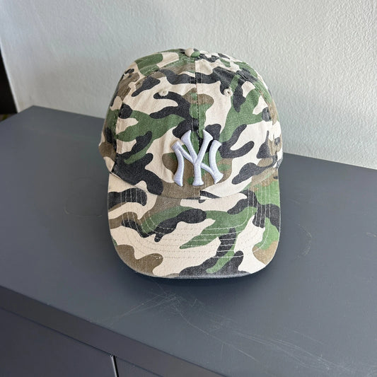 VINTAGE | NY Yankees Bape Camo Snapback Hat sz OS