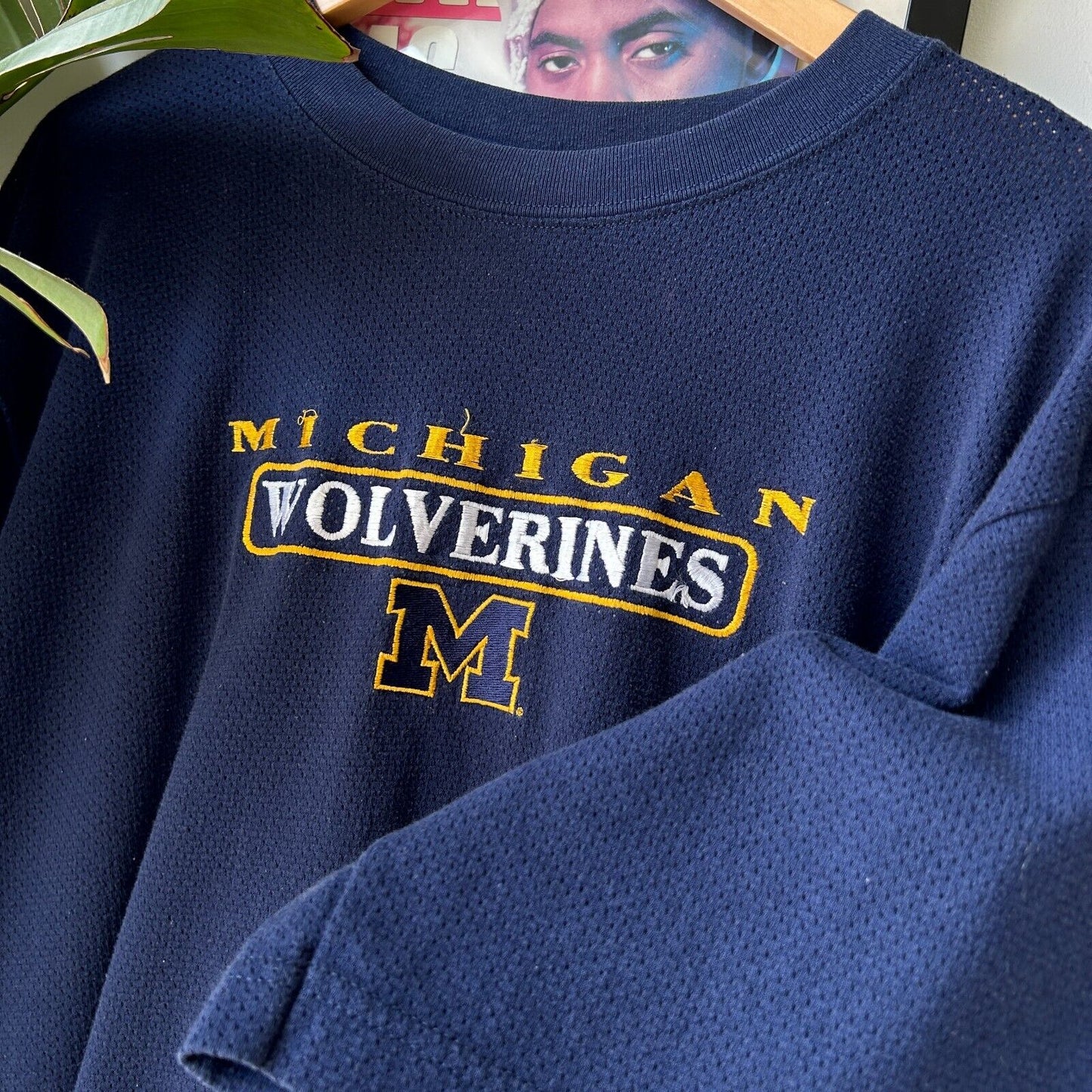 VINTAGE 90s | Michigan Wolverines Embroidered Jersey T-Shirt sz XL