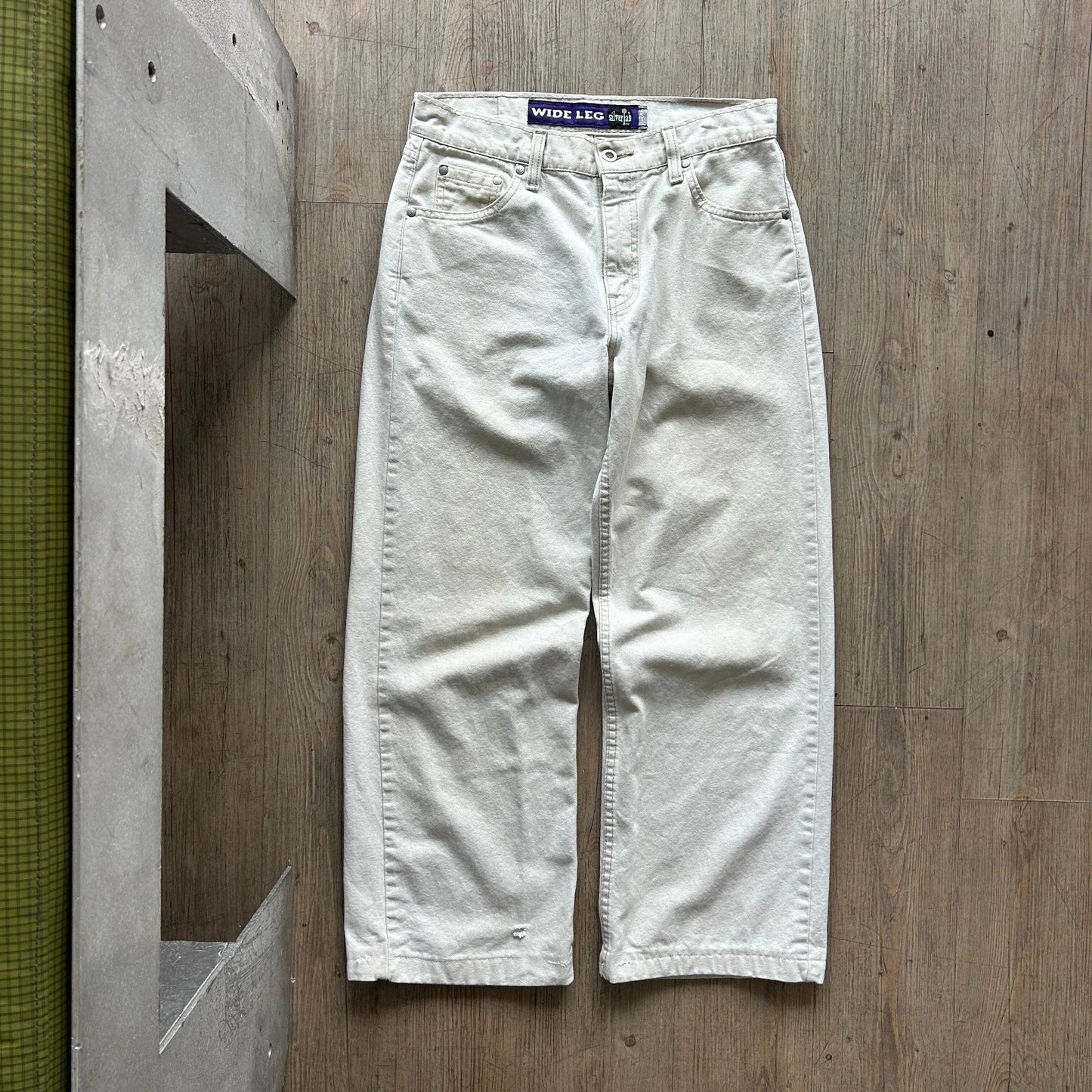 VINTAGE 90s | Levi's SilverTab Wide Leg Cream Baggy Jean Pants W30 L27