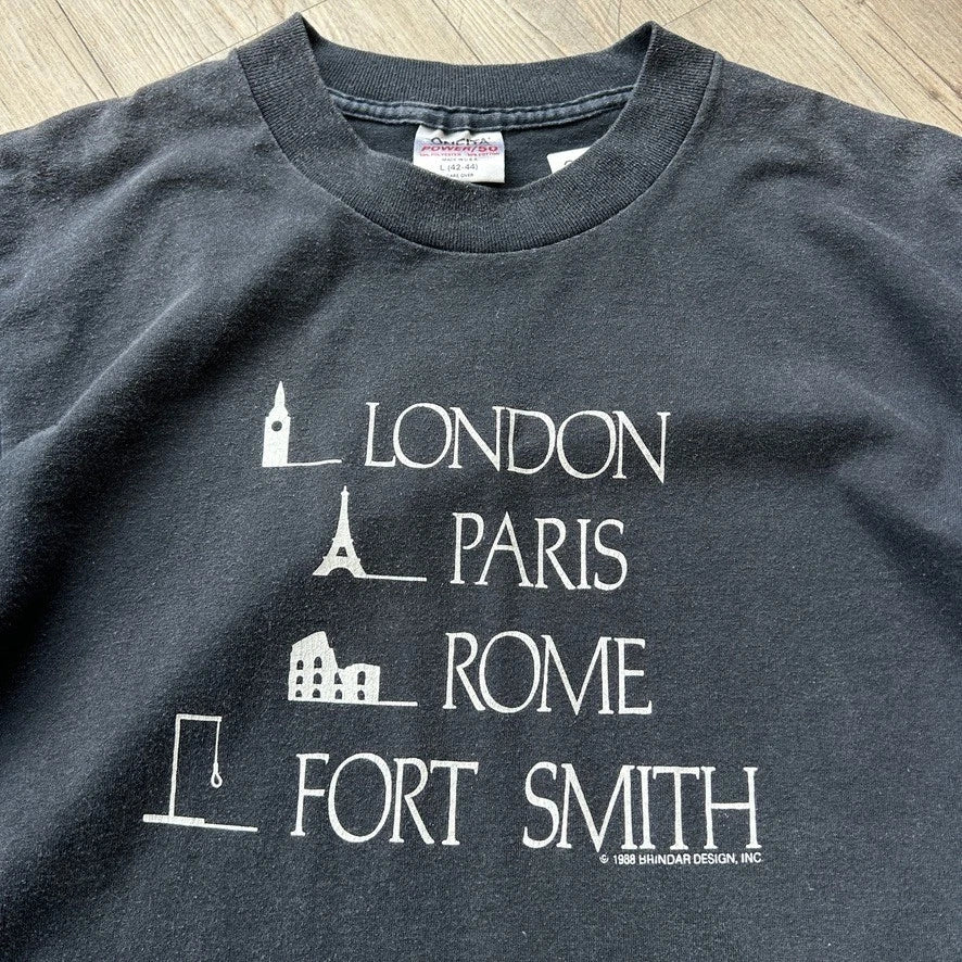 VINTAGE 90s | London Paris Rome Fort Smith Land Marks T-Shirt sz M