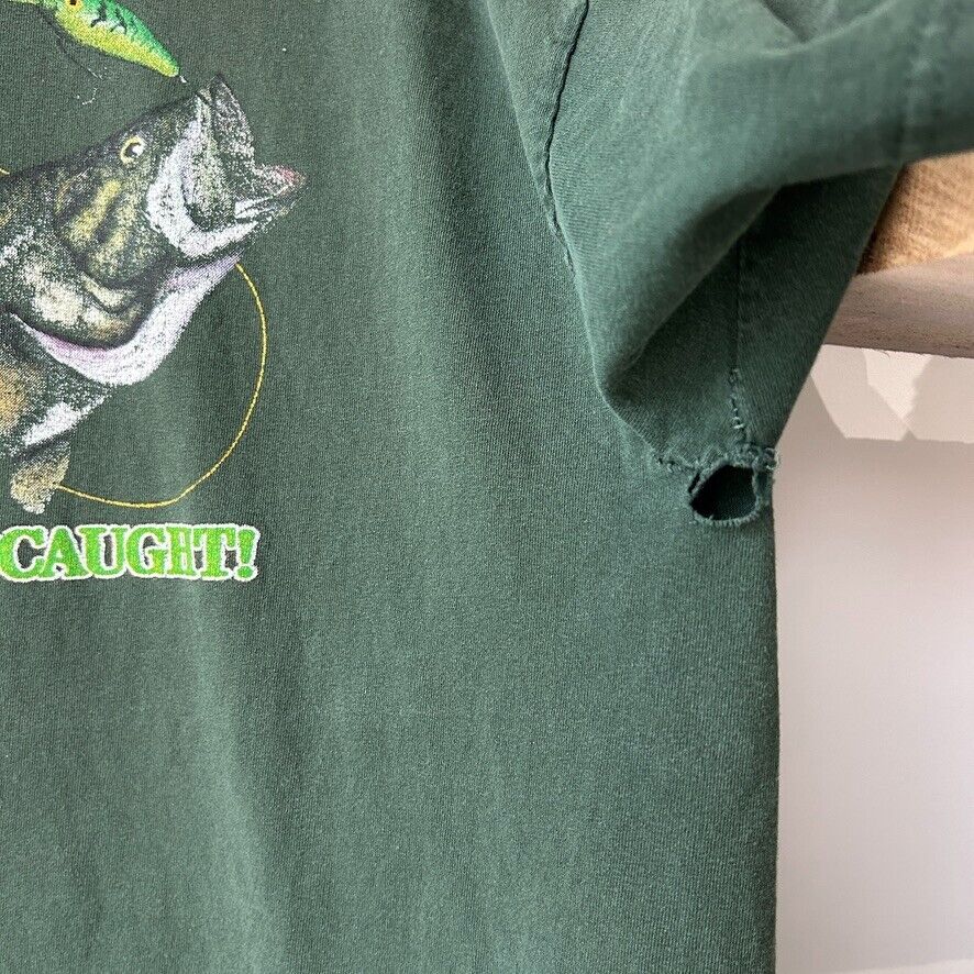 VINTAGE | Keep Your Mouth Shut & You Wont Get Caught Fishing T-Shirt sz L