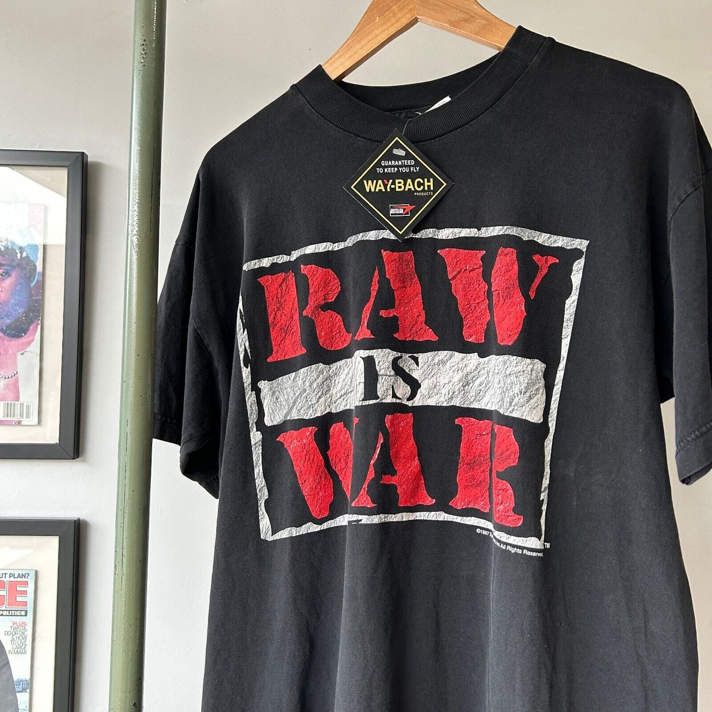 VINTAGE 1997 | WWF RAW is War Wrestling Black T-Shirt sz L Adult