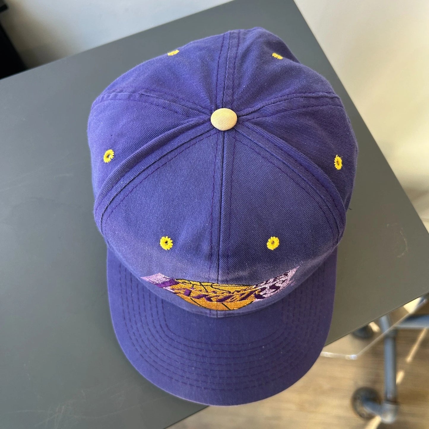 VINTAGE 90s | Los Angeles Lakers Faded Purple NBA Snapback Hat sz OS