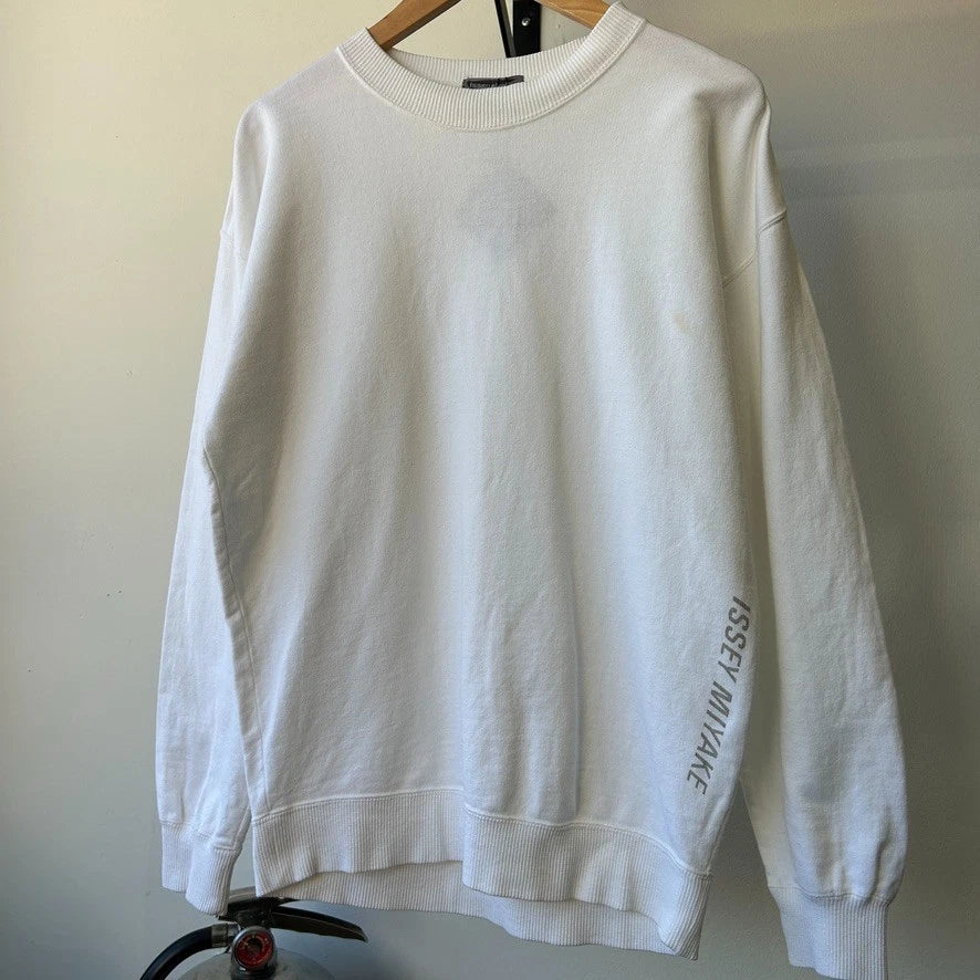 ISSEY MIYAKE | 1990s Spell Out Logo Vintage White Crewneck Sweater sz M