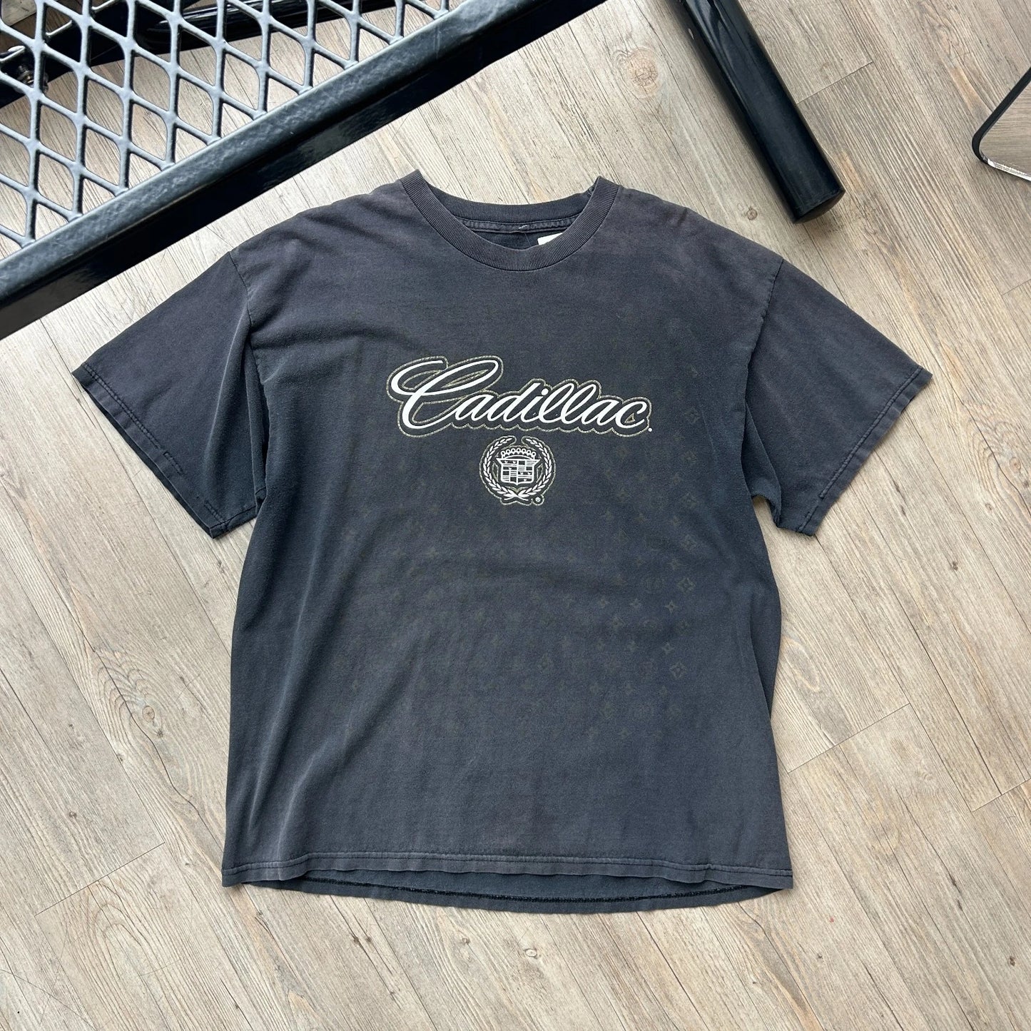 VINTAGE | Cadillac Logo Faded Monogram Print T-Shirt sz XL