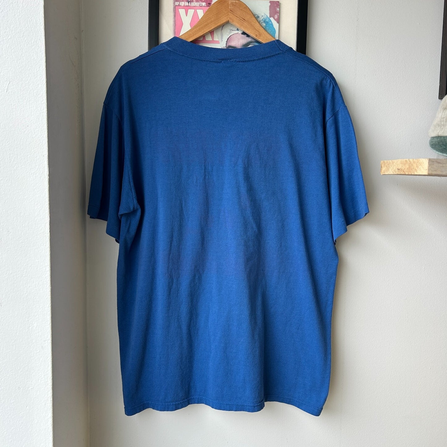 VINTAGE 80s 90s | Get High On The Right Stuff Basketball T-Shirt sz L