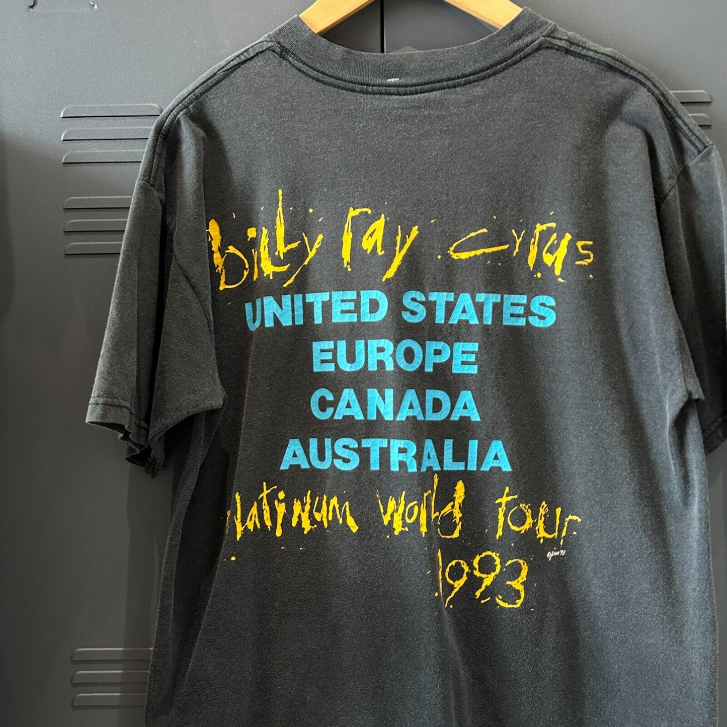 VINTAGE 1993 | Billy Ray Cyrus Platinum World Tour Band T-Shirt sz L Adult