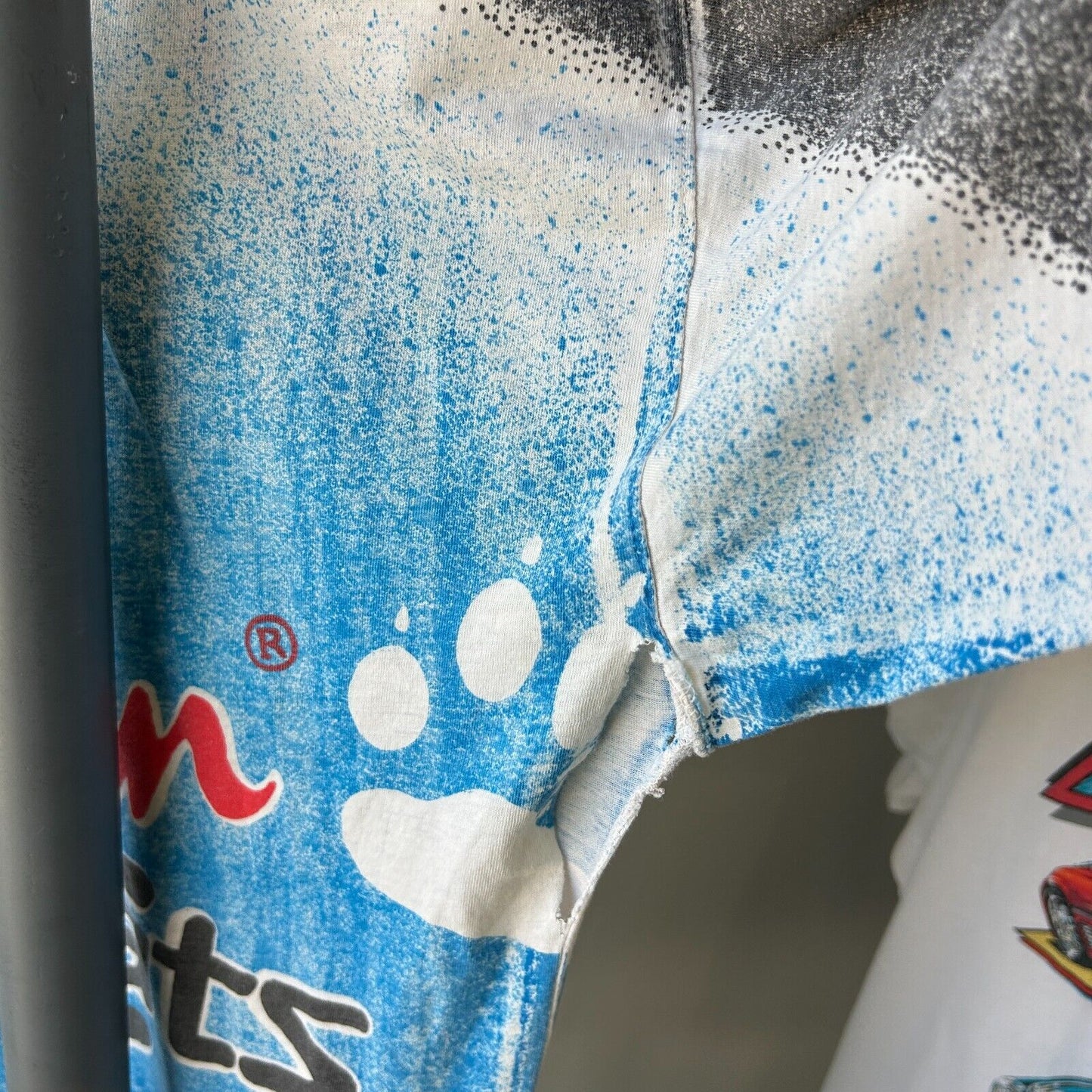 VINTAGE 90s | Ray-Ban Cats All Over Print T-Shirt sz XL