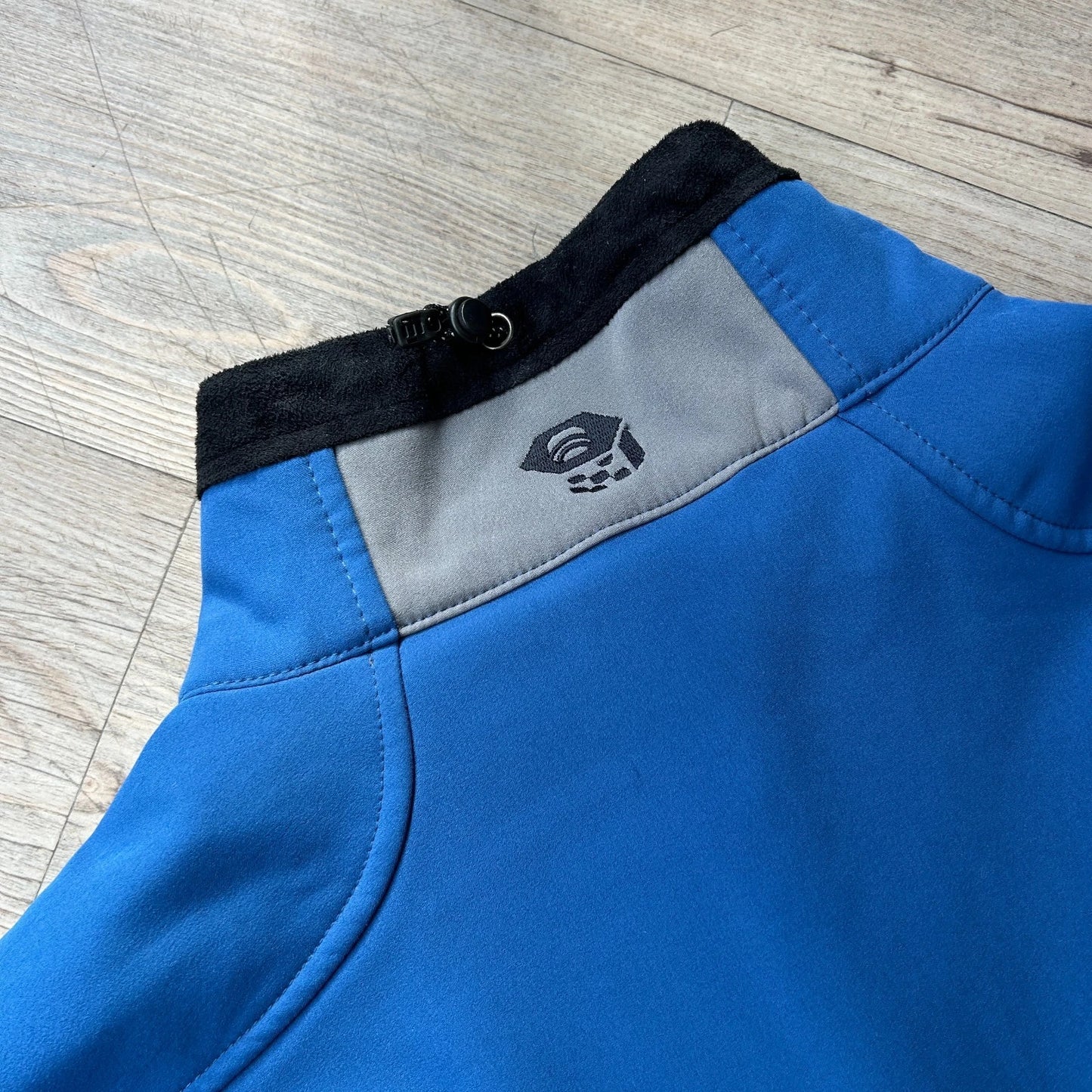 VINTAGE | Mountain HardWear Gore Windstopper Mid Layer Jacket sz M/L