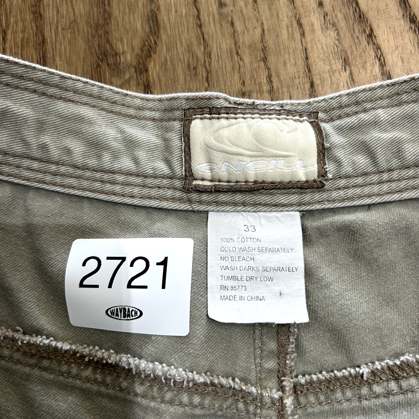 VINTAGE | 1990s Oneil Khaki Cargo Surf Shorts sz W30 Embroidered Logo