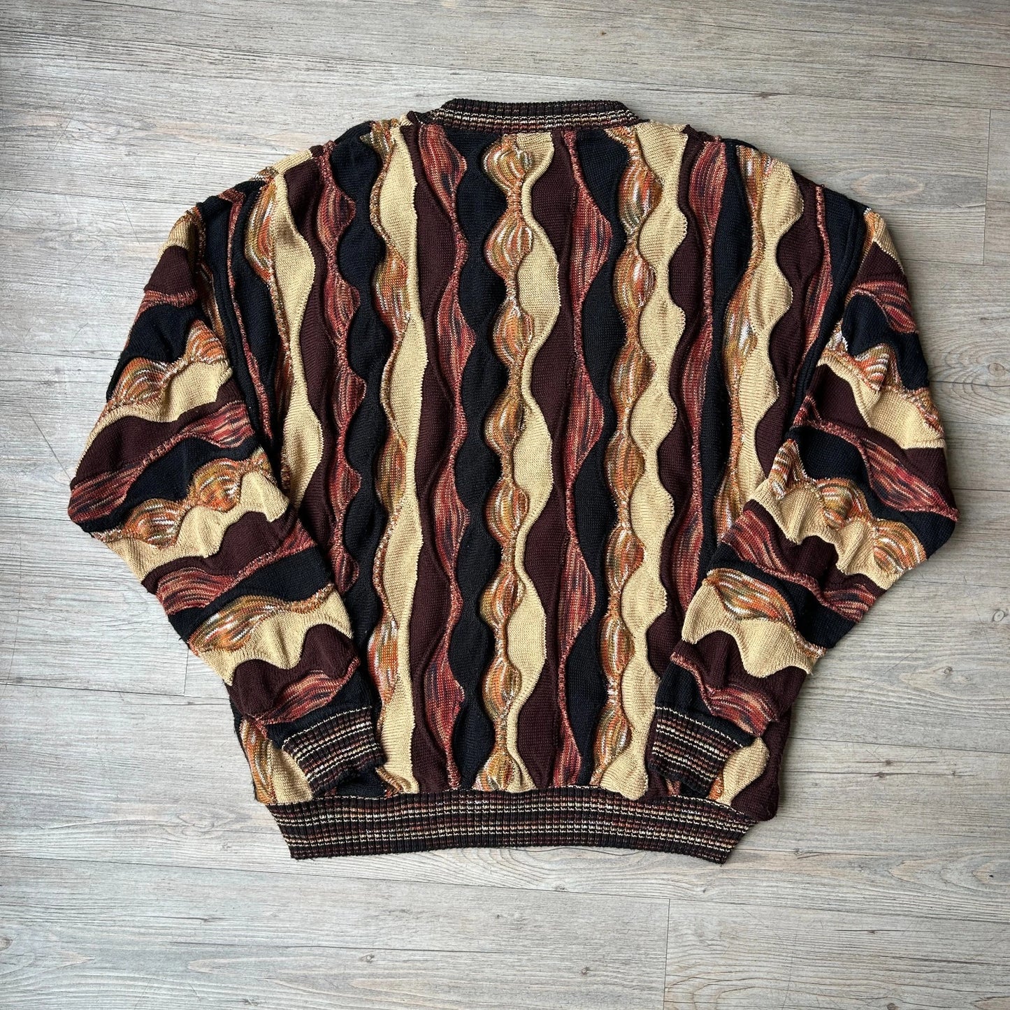 VINTAGE | 3D Textured Coogie Style Protege Knit Sweater sz M