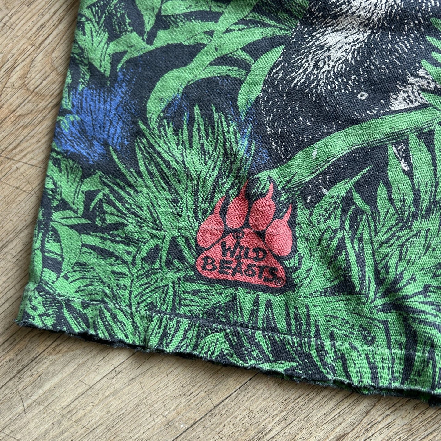 1990s | Wild Beasts All Over Print Thrashed Vintage T-Shirt sz M