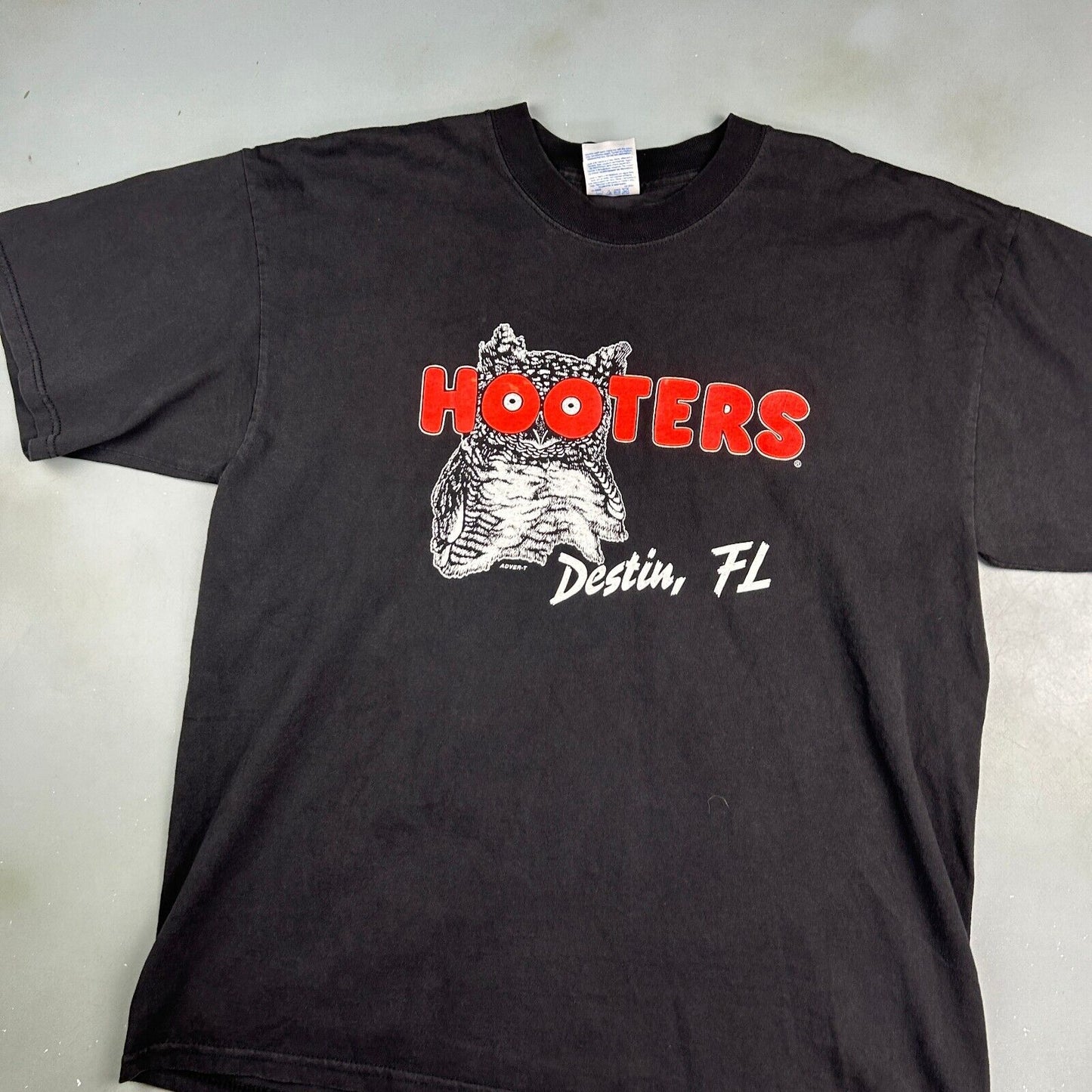 VINTAGE Hooters Florida Black Logo T-Shirt sz XL Adult