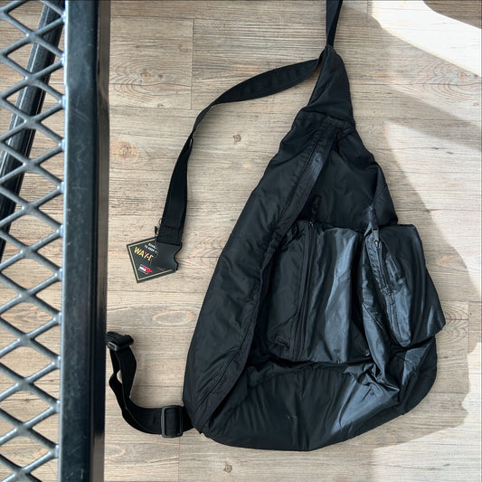 VINTAGE | Gap Tri-Pocket Black Nylon Messenger Backpack