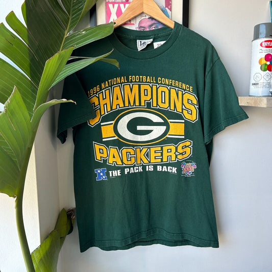 VINTAGE 90s | Green Bay Packers The Pack Is Back T-Shirt sz M