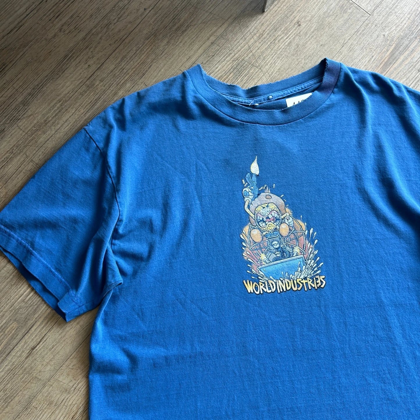 World Industries | 1990s Shooting Flameboy Thrashed Skateboarding T-Shirt sz L