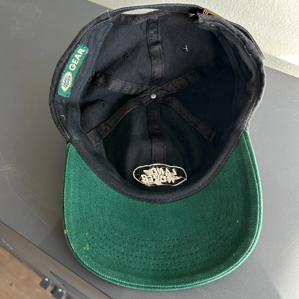 VINTAGE | Land Rover Logo Two Tone Strapback Hat sz OS
