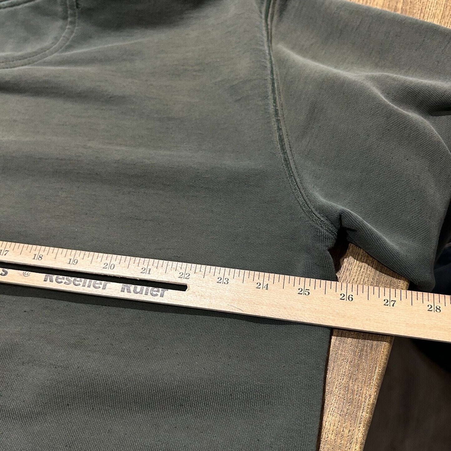 VINTAGE | Carhartt Faded Thrashed Green Hoodie Sweater sz L