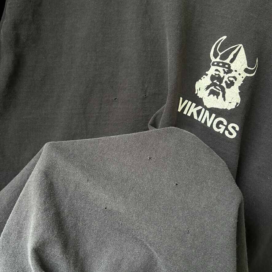 VINTAGE 90s | Vikings Faded Black T-Shirt sz L