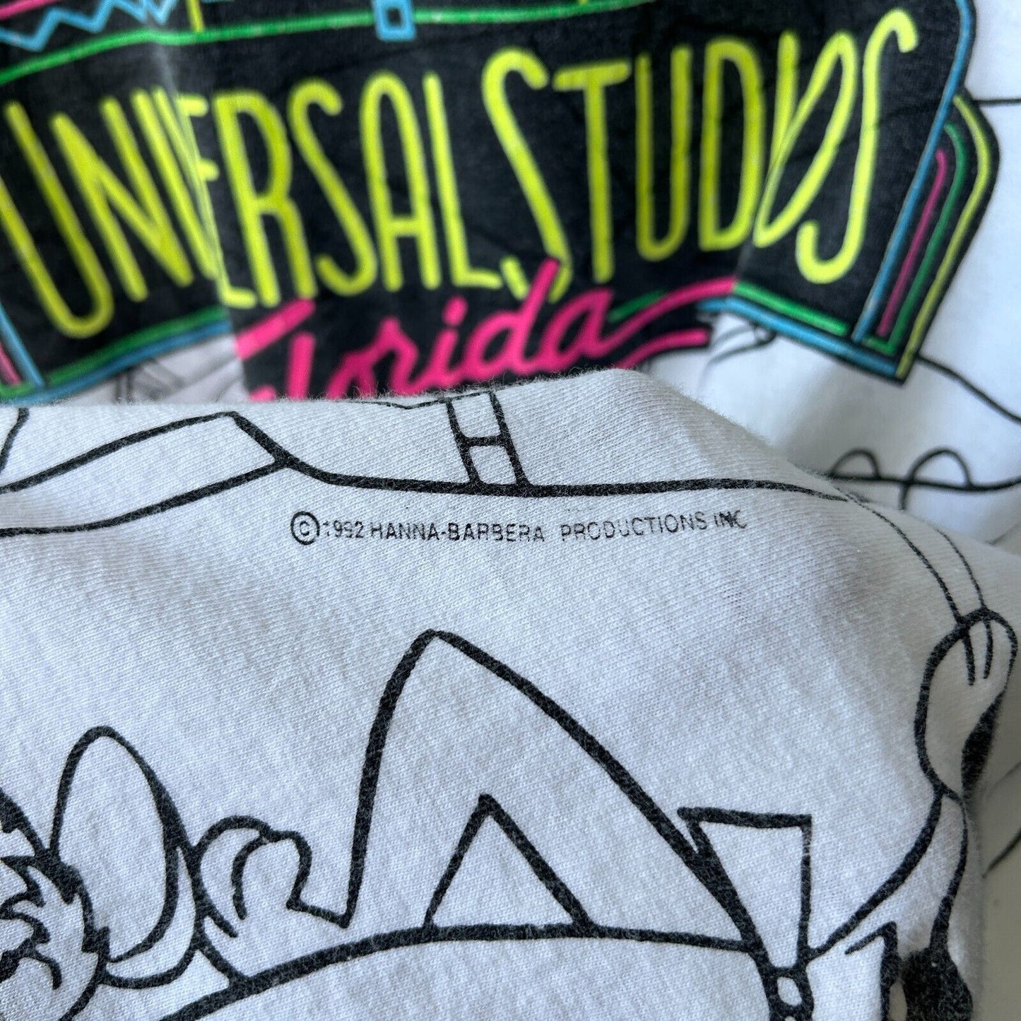 VINTAGE 90s | Universal Studios Florida All Over Print Cartoons T-Shirt sz M