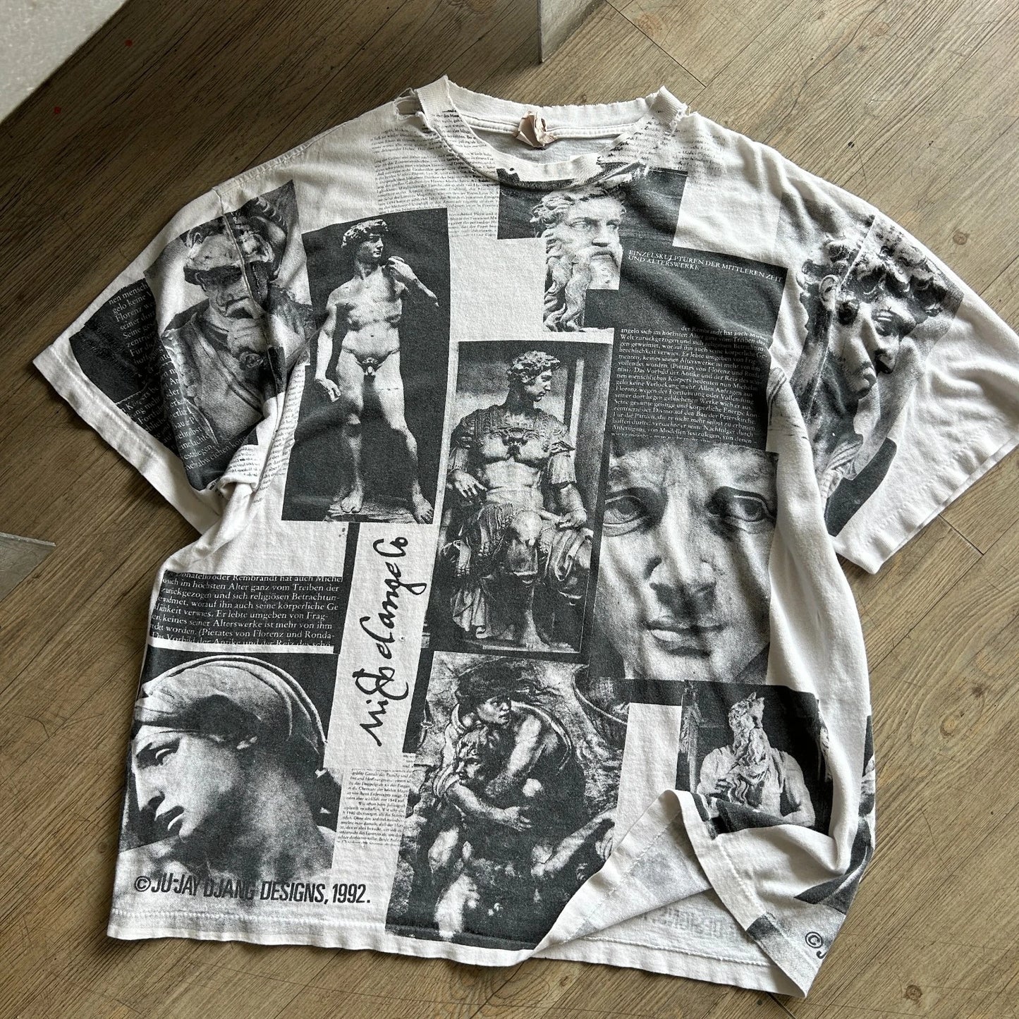 VINTAGE 1992 | Michelangelo Italian Sculptures & Art AOP Thrashed T-Shirt sz XL