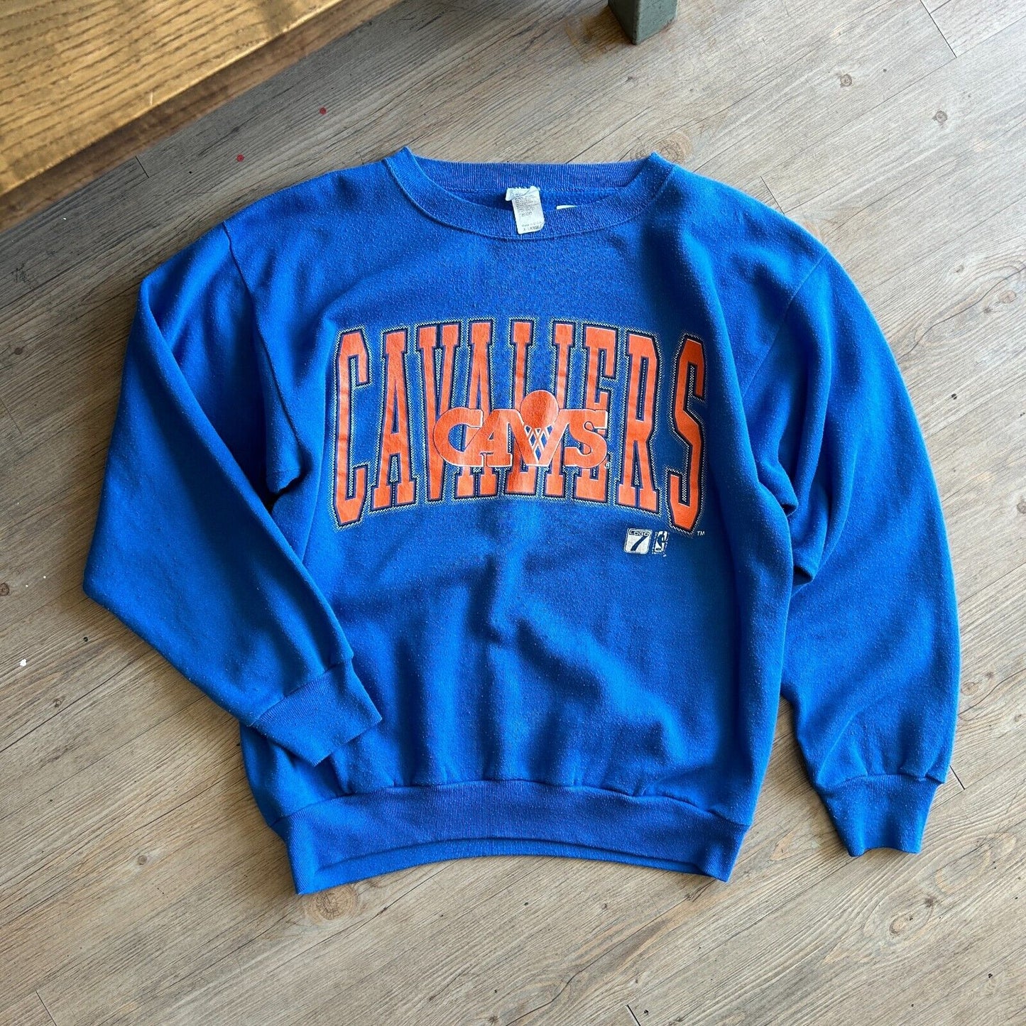 VINTAGE 90s | Cleveland Cavaliers Basketball Crew Sweater sz M