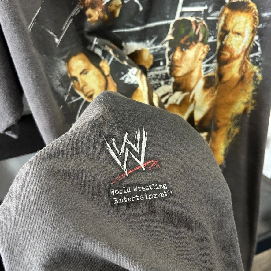 VINTAGE Y2k | World Wrestling Entertainment WWE Faded T-Shirt sz L
