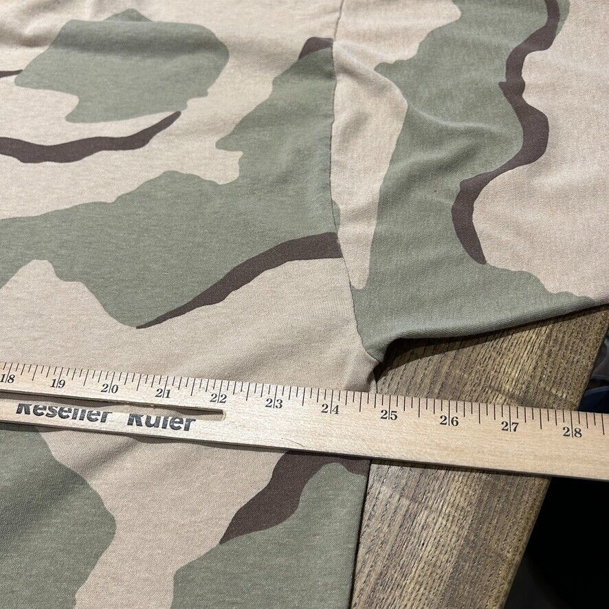 VINTAGE 90s | Desert Camouflage T-Shirt sz XL-2XL