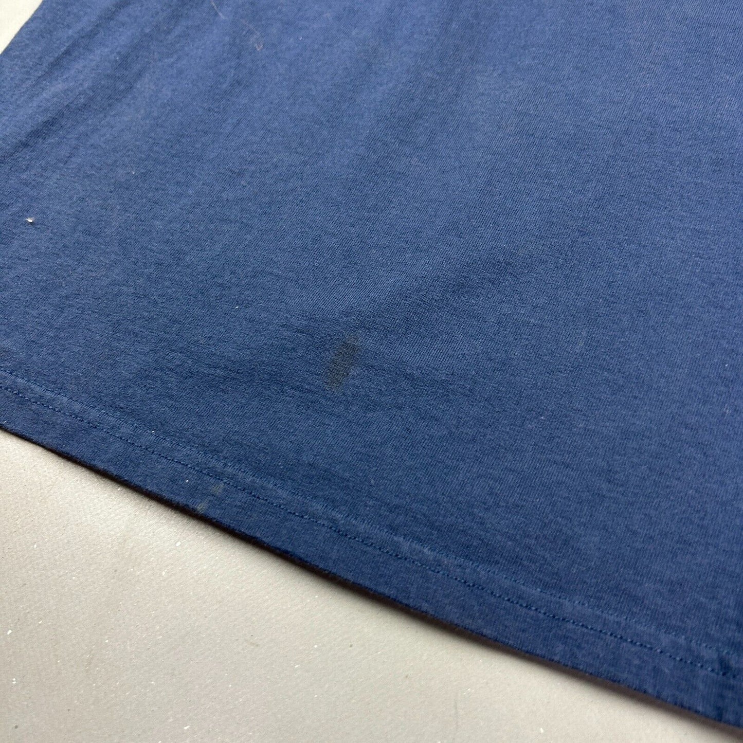 VINTAGE | Blank Navy Gildan T-Shirt sz XL Adult