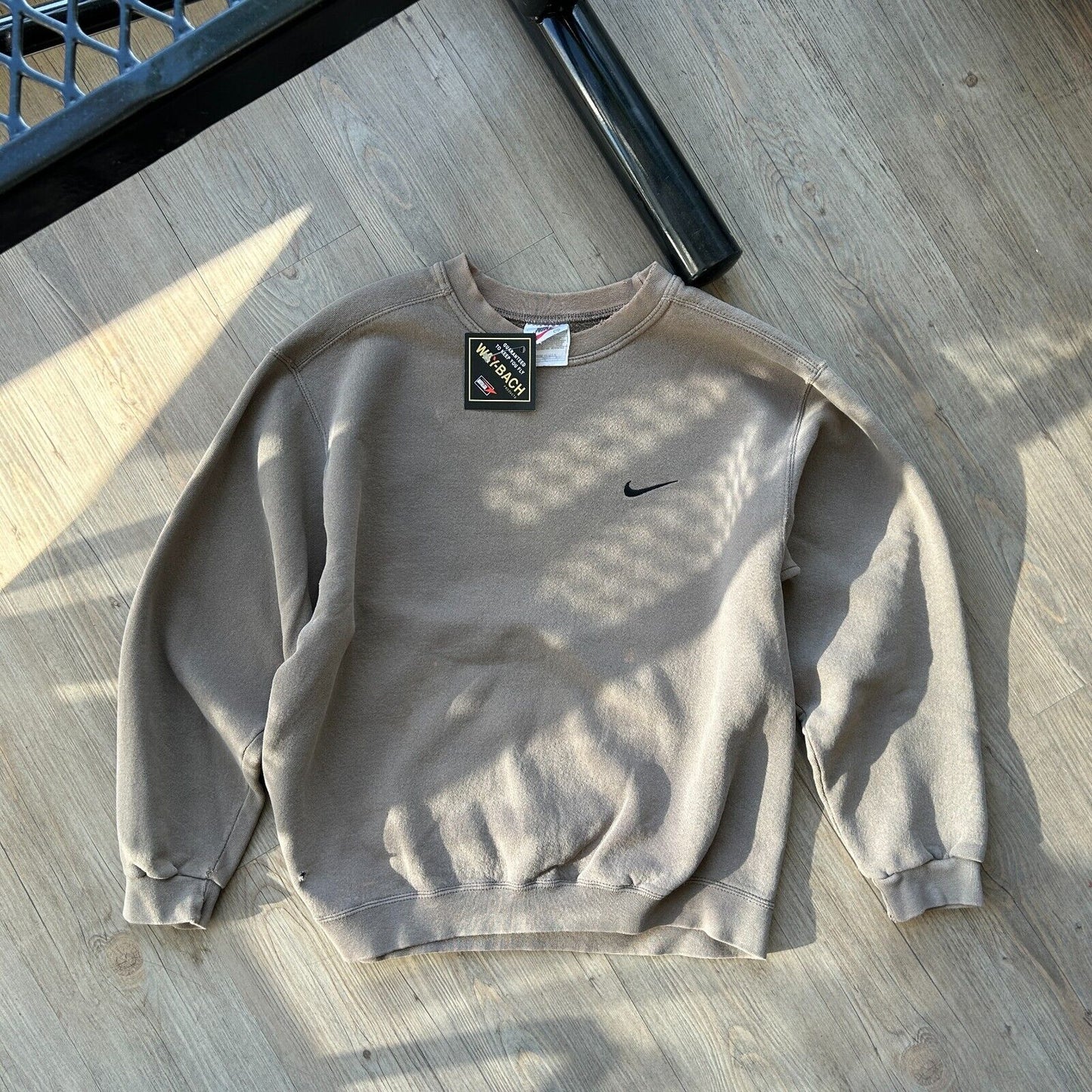 VINTAGE 90s | NIKE Embroidered Swoosh Brown Crewneck Sweater sz M Adult