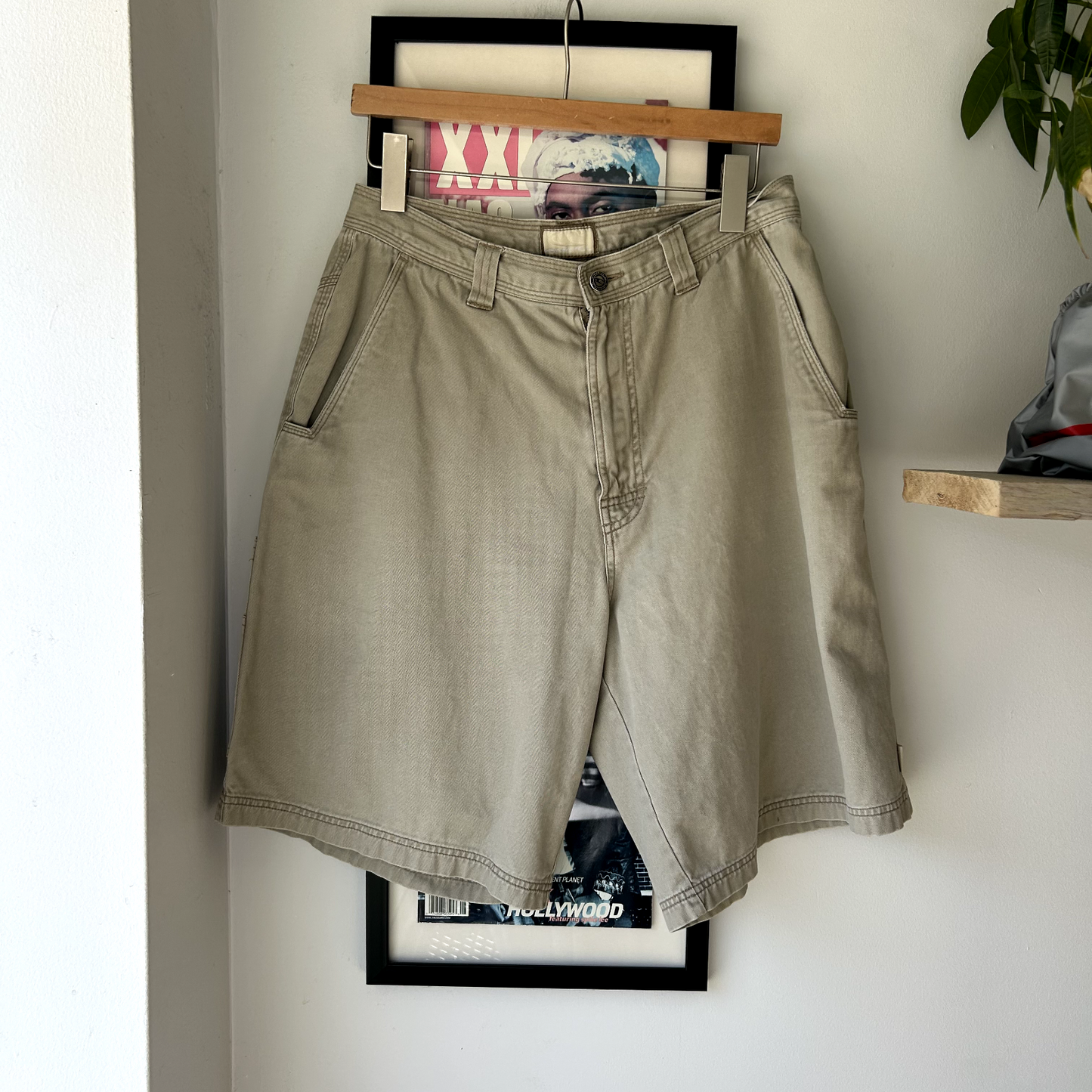 VINTAGE | 1990s Oneil Khaki Cargo Surf Shorts sz W30 Embroidered Logo