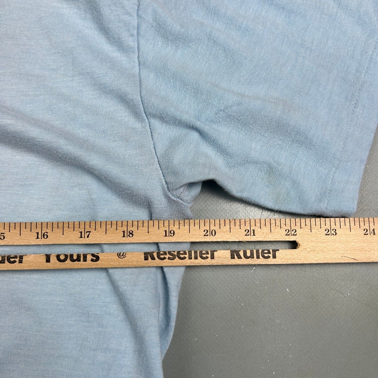 VINTAGE 70s-80s | Apple List Lite-Blue Airbrush Art T-Shirt sz M Adult