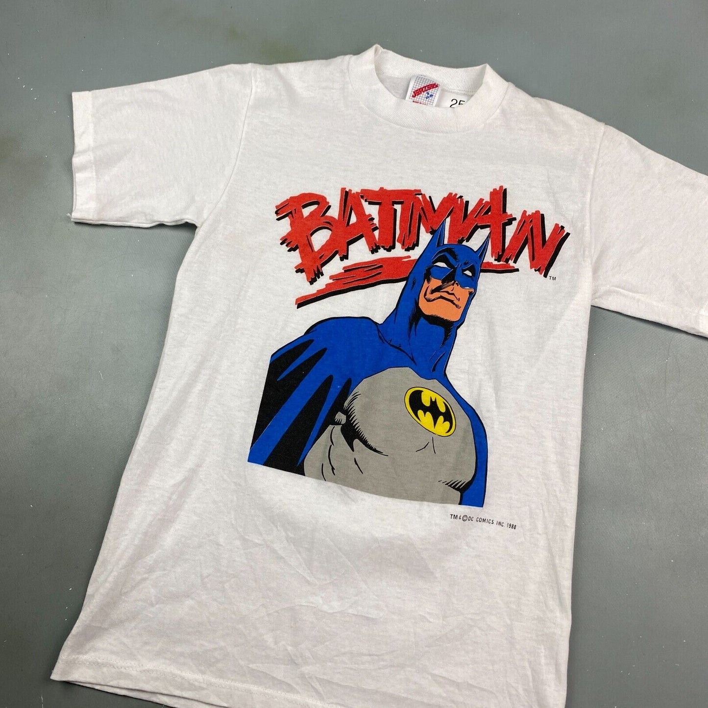 VINTAGE 1988 Batman D.C Comics T-Shirt sz Small Men 80s