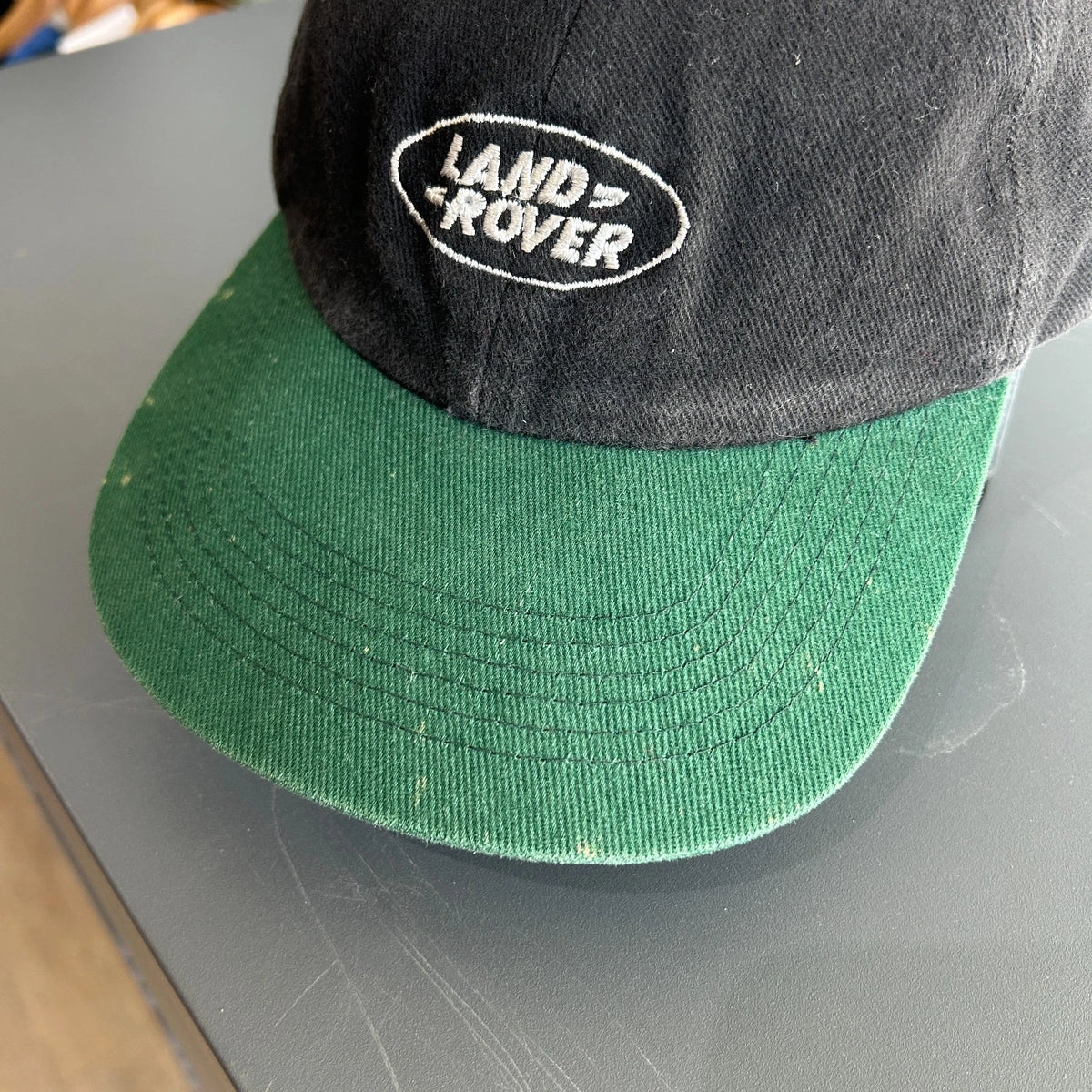VINTAGE | Land Rover Logo Two Tone Strapback Hat sz OS