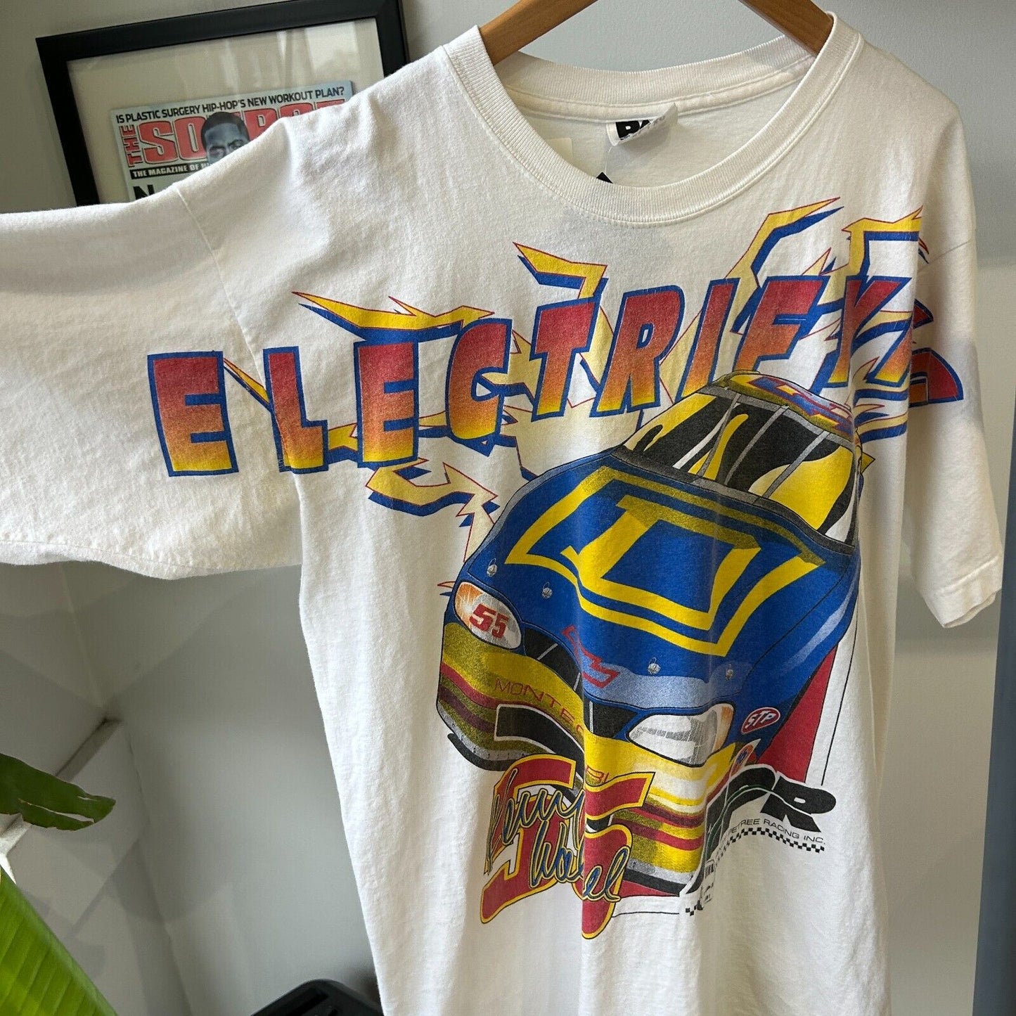 VINTAGE 90s | Nascar Electrified Racing Big Car Graphic T-Shirt sz L Adult