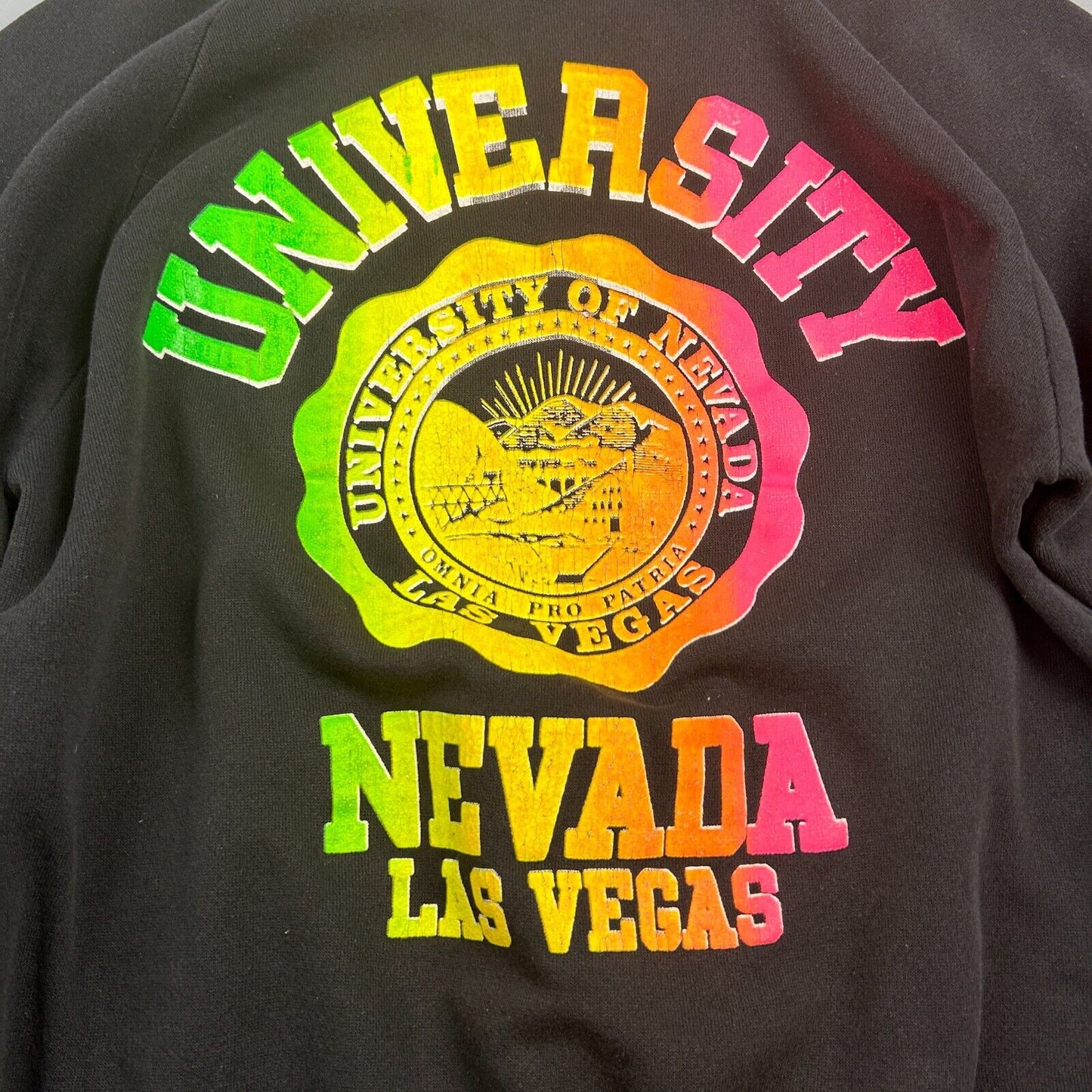 VINTAGE 90s | University Nevada Las Vegas Gradient Crewneck Sweater sz L Adult
