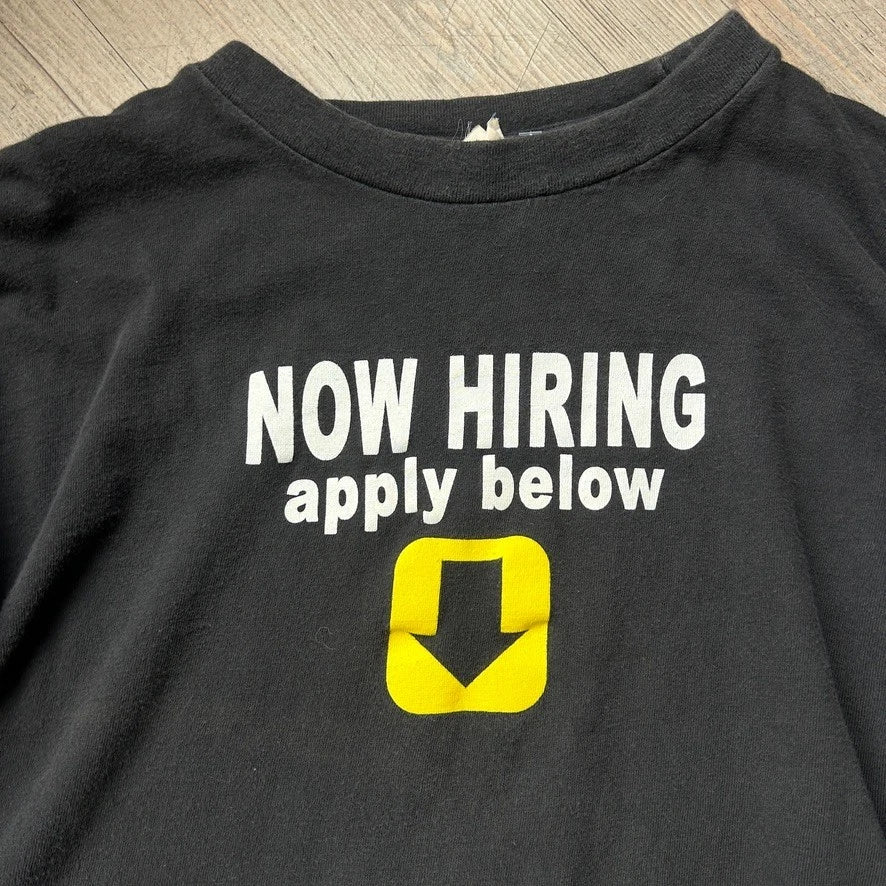 VINTAGE 90s | Now Hiring Apply Below T-Shirt sz L