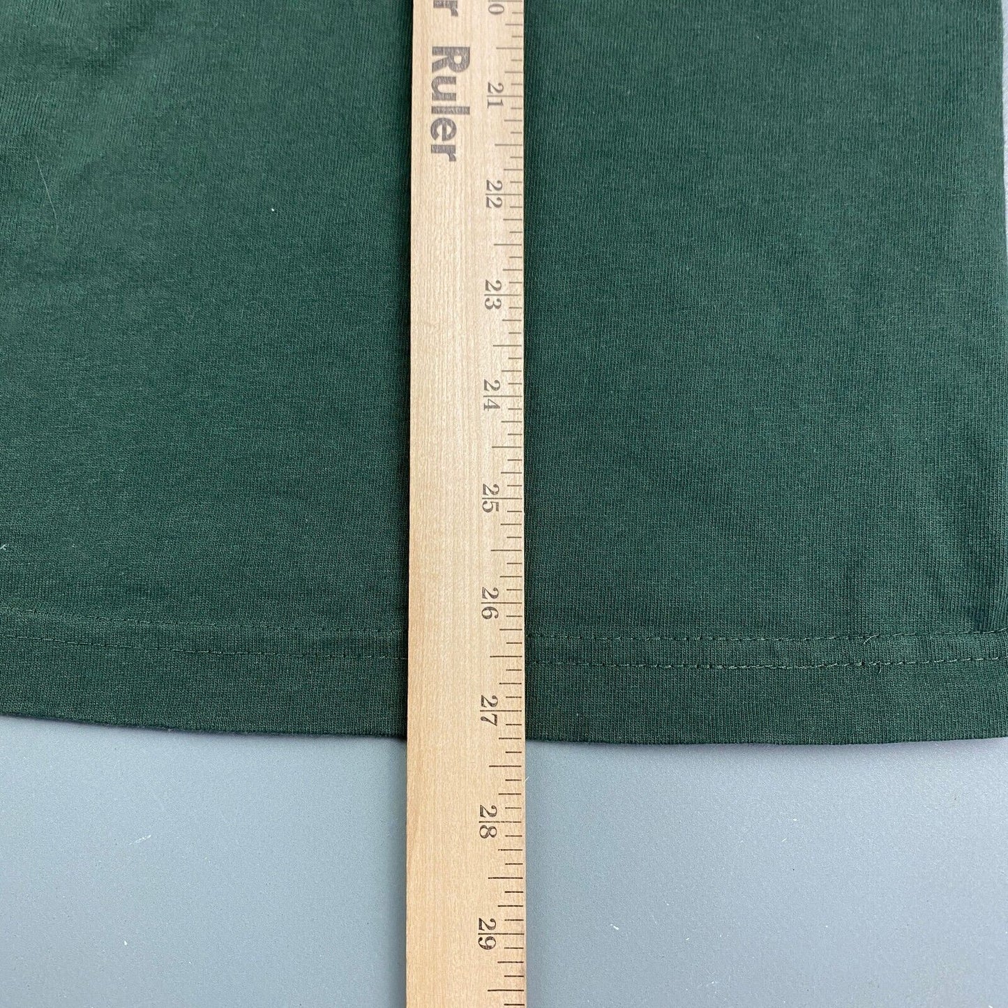 VINTAGE 90s Embroidered Alaska Green T-Shirt sz Medium Men Adult