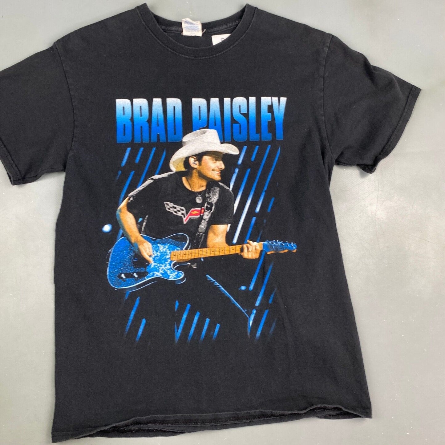 VINTAGE Brad Paisley Black Band Tour T-Shirt sz Medium Men Adult