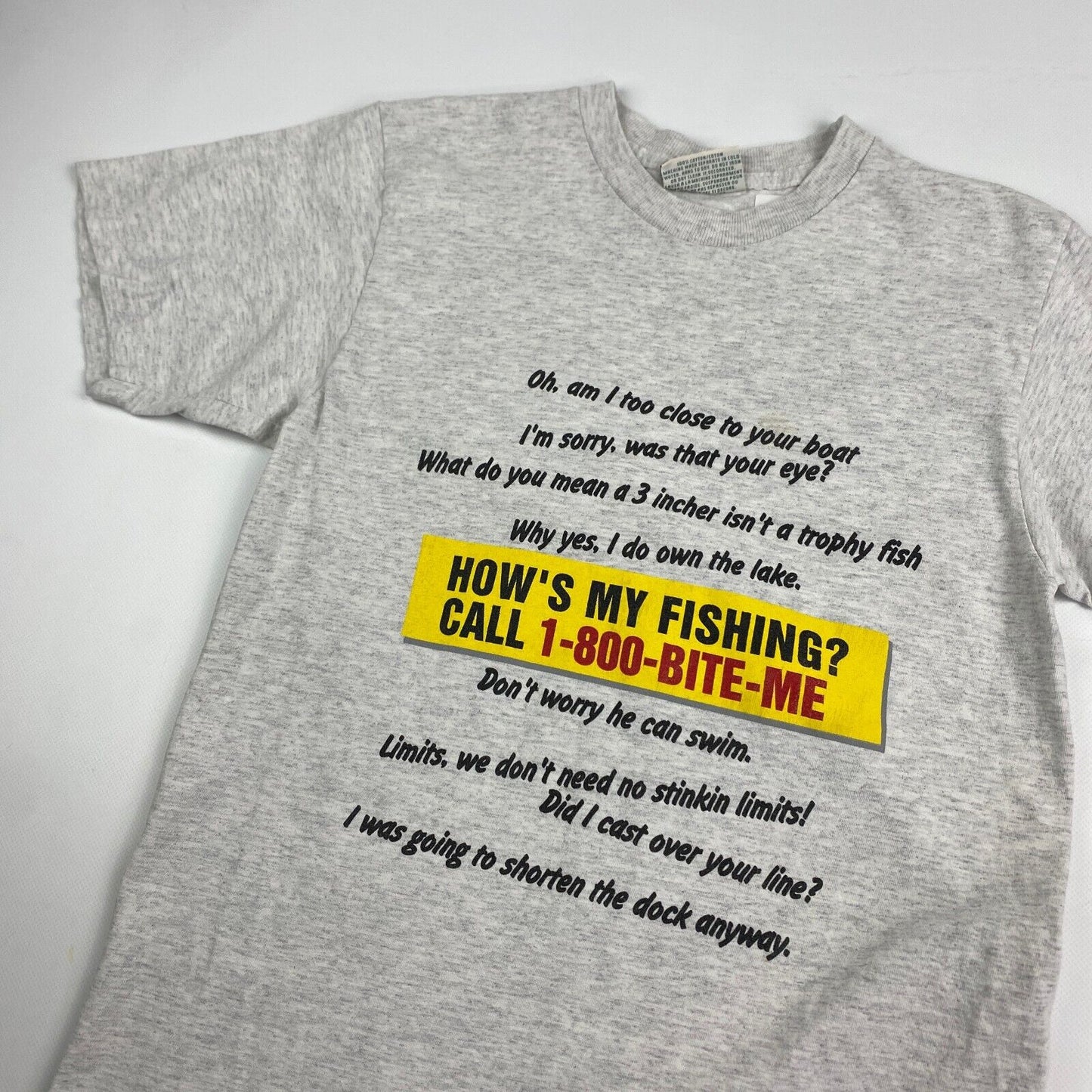 VINTAGE 90s Hows My Fishing Call 1-800 Bite Me T-Shirt sz Small Men