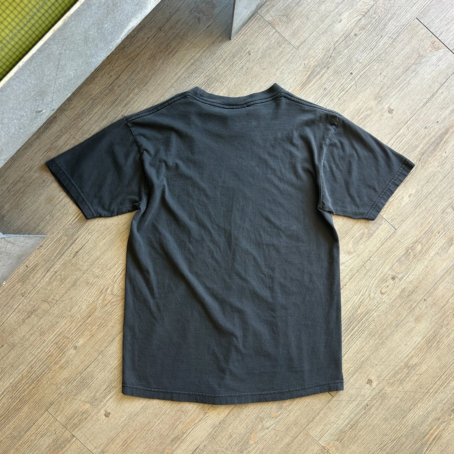 VINTAGE Y2k | HIM Heartagram Embrace The Fire Band T-Shirt sz M/L