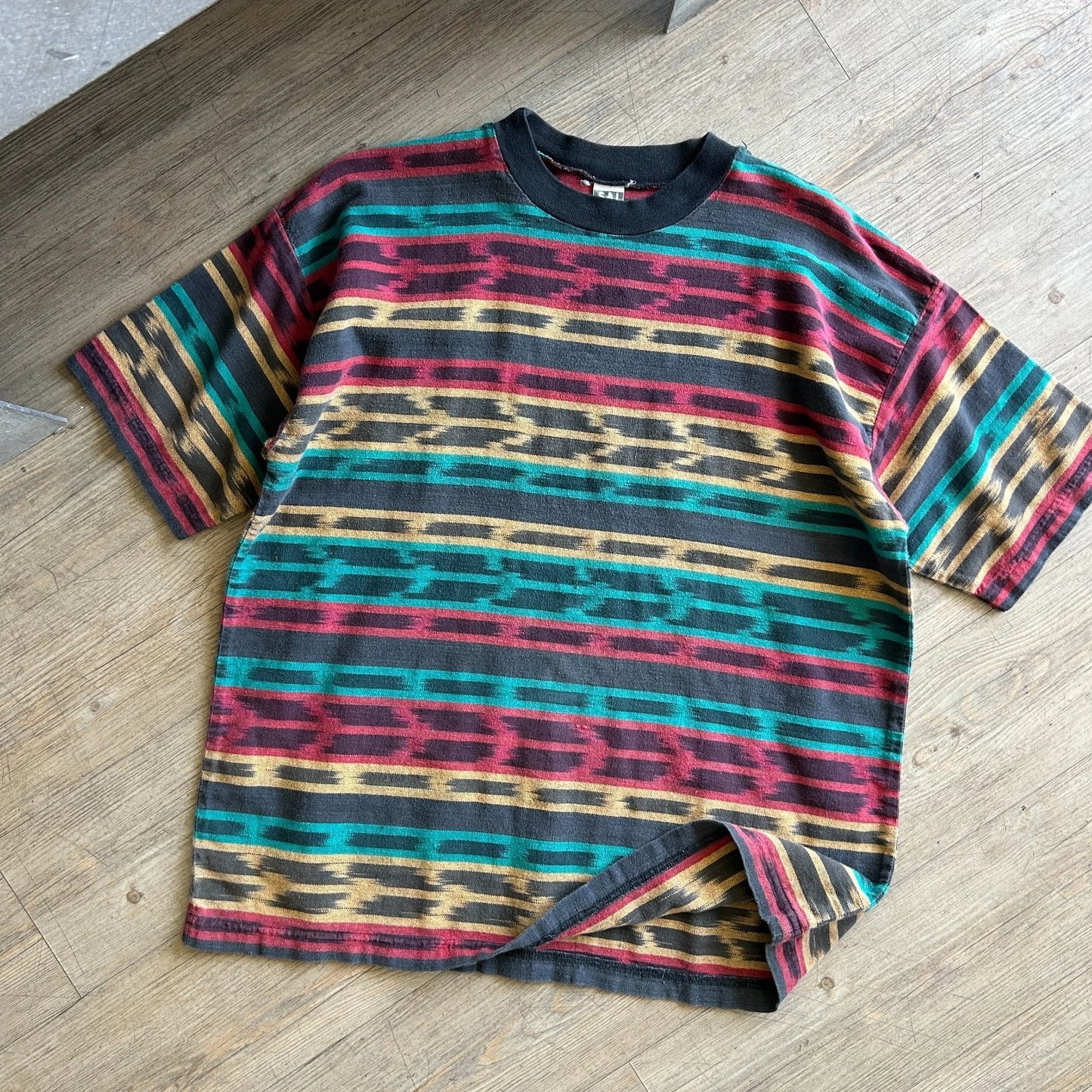 VINTAGE 90s | Striped Ikat Reggae Rasta Textured Surf Skate T-Shirt sz L/XL